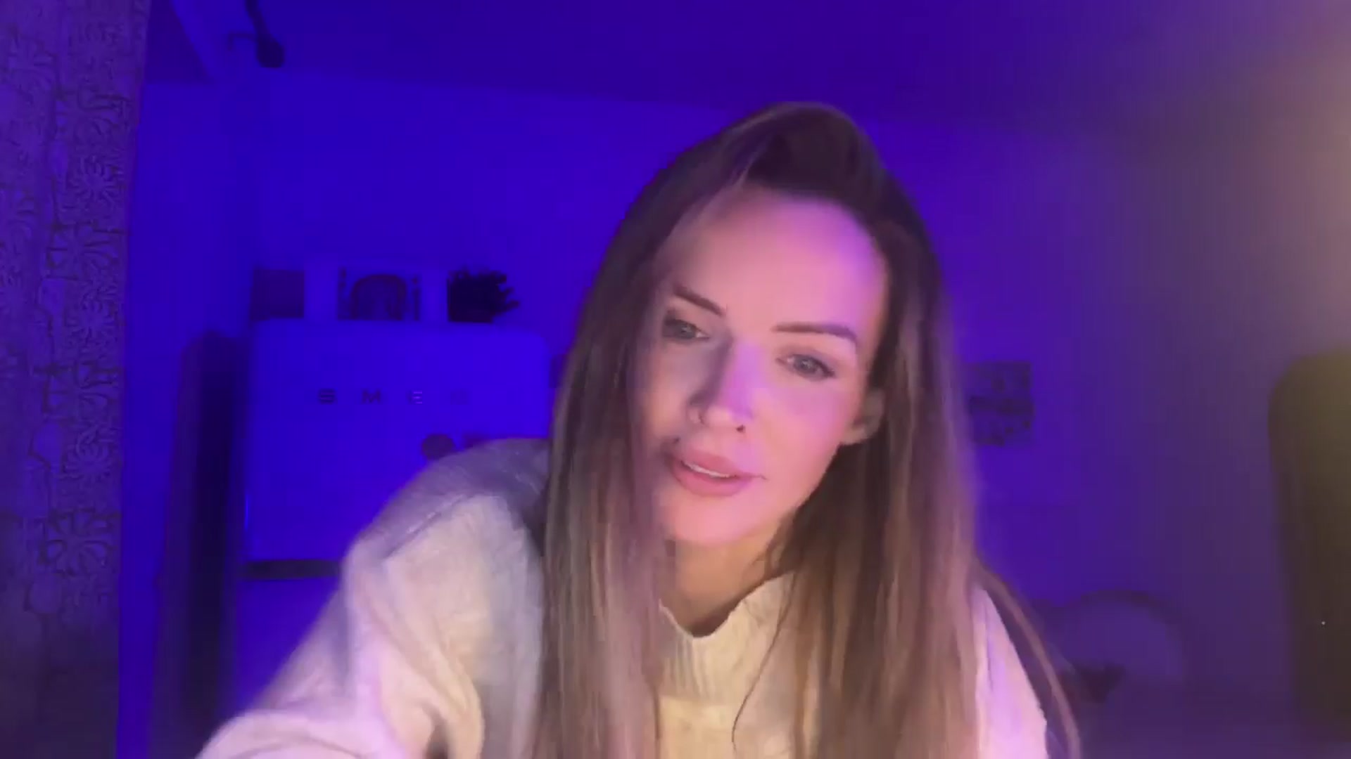 Gallery image thumbnail from Courtney's myfreecams stream on, 09/28/2025, 23:03 image 7 of 20