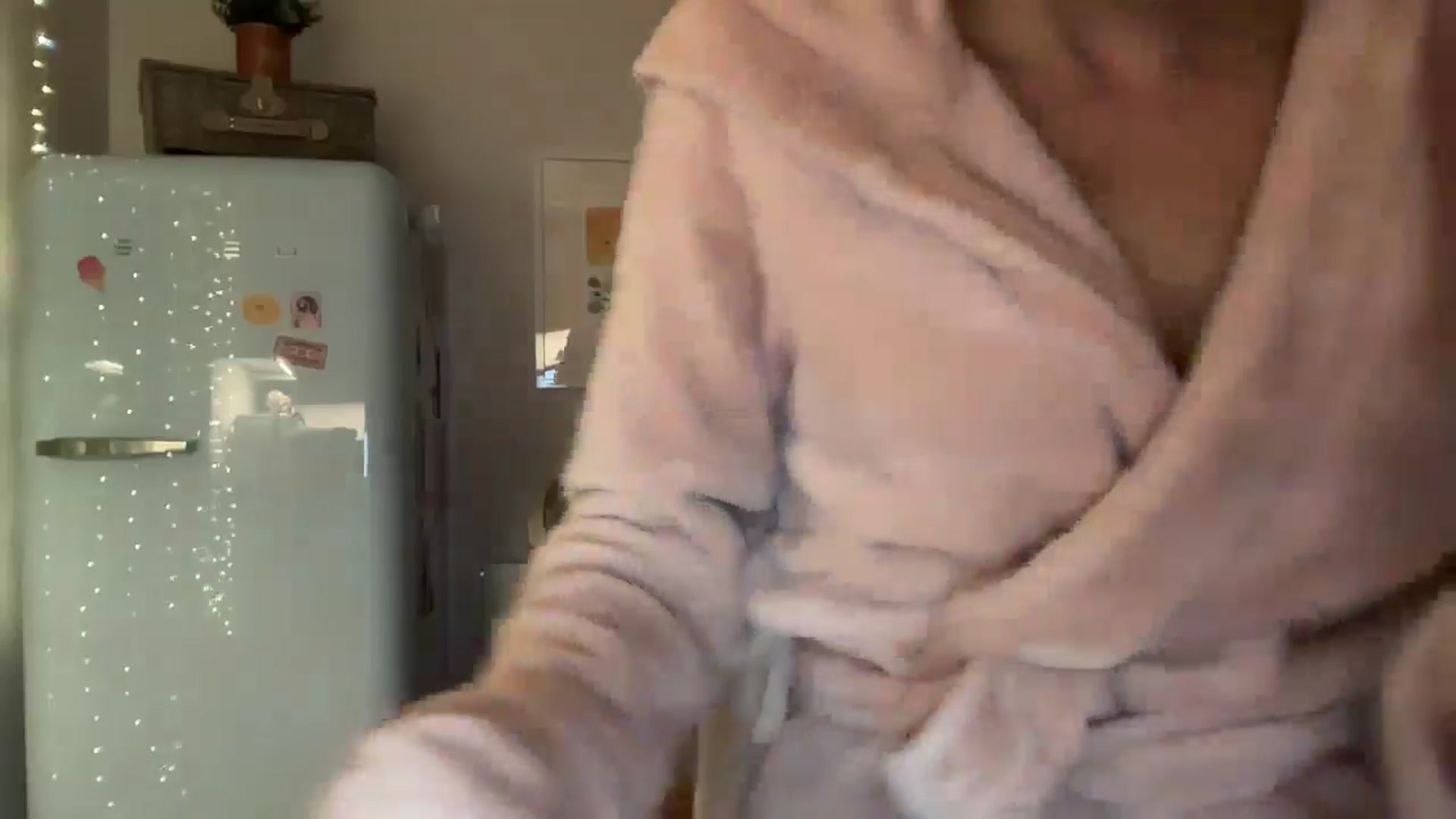 Gallery image thumbnail from Courtney's myfreecams stream on, 11/11/2025, 23:36 image 11 of 20