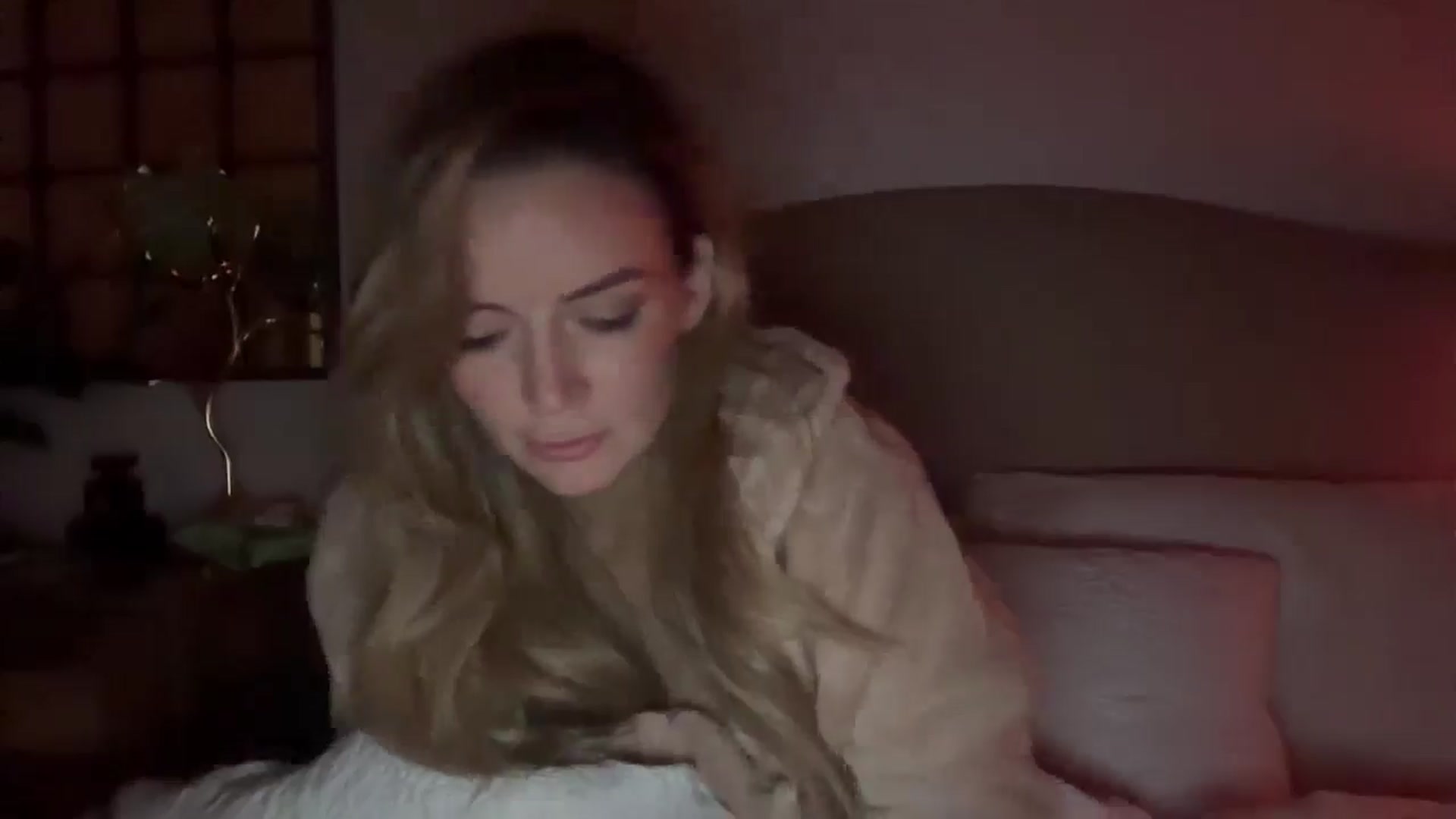 Gallery image thumbnail from Courtney's myfreecams stream on, 11/11/2025, 23:36 image 18 of 20