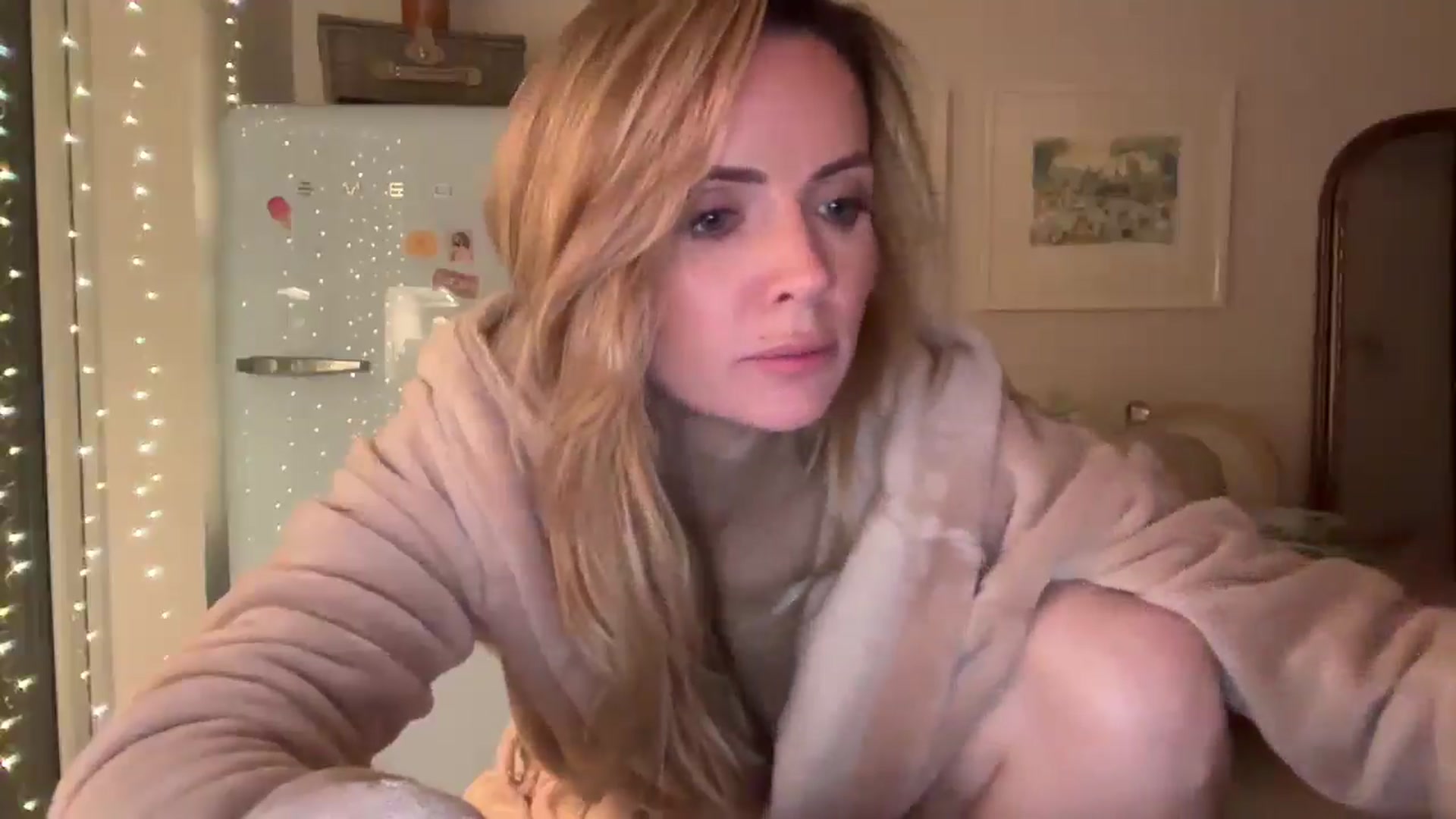 Gallery image thumbnail from Courtney's myfreecams stream on, 11/11/2025, 23:36 image 4 of 20