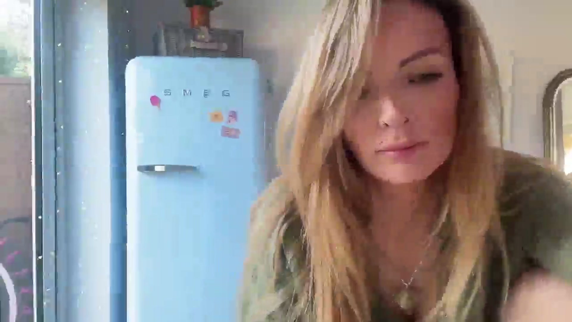 Gallery image thumbnail from Courtney's myfreecams stream on, 11/13/2025, 13:35 image 15 of 20