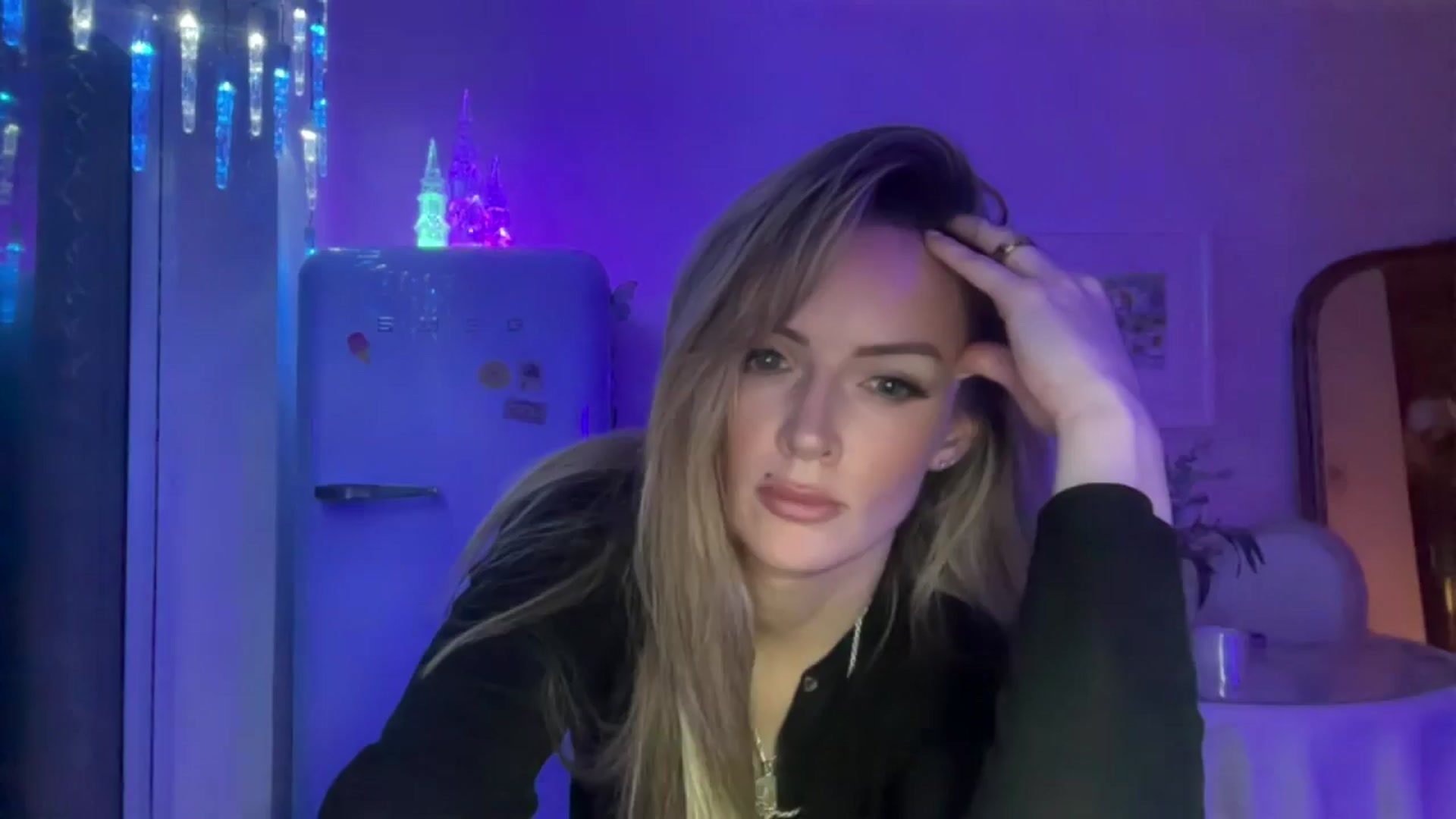 Gallery image thumbnail from Courtney's myfreecams stream on, 11/25/2025, 18:02 image 20 of 20