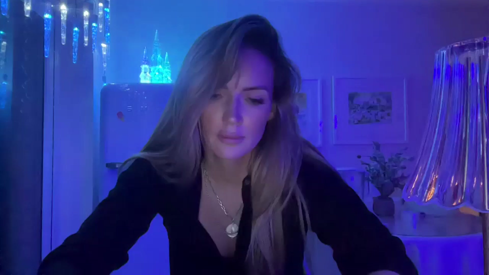 Gallery image thumbnail from Courtney's myfreecams stream on, 11/25/2025, 18:02 image 14 of 20