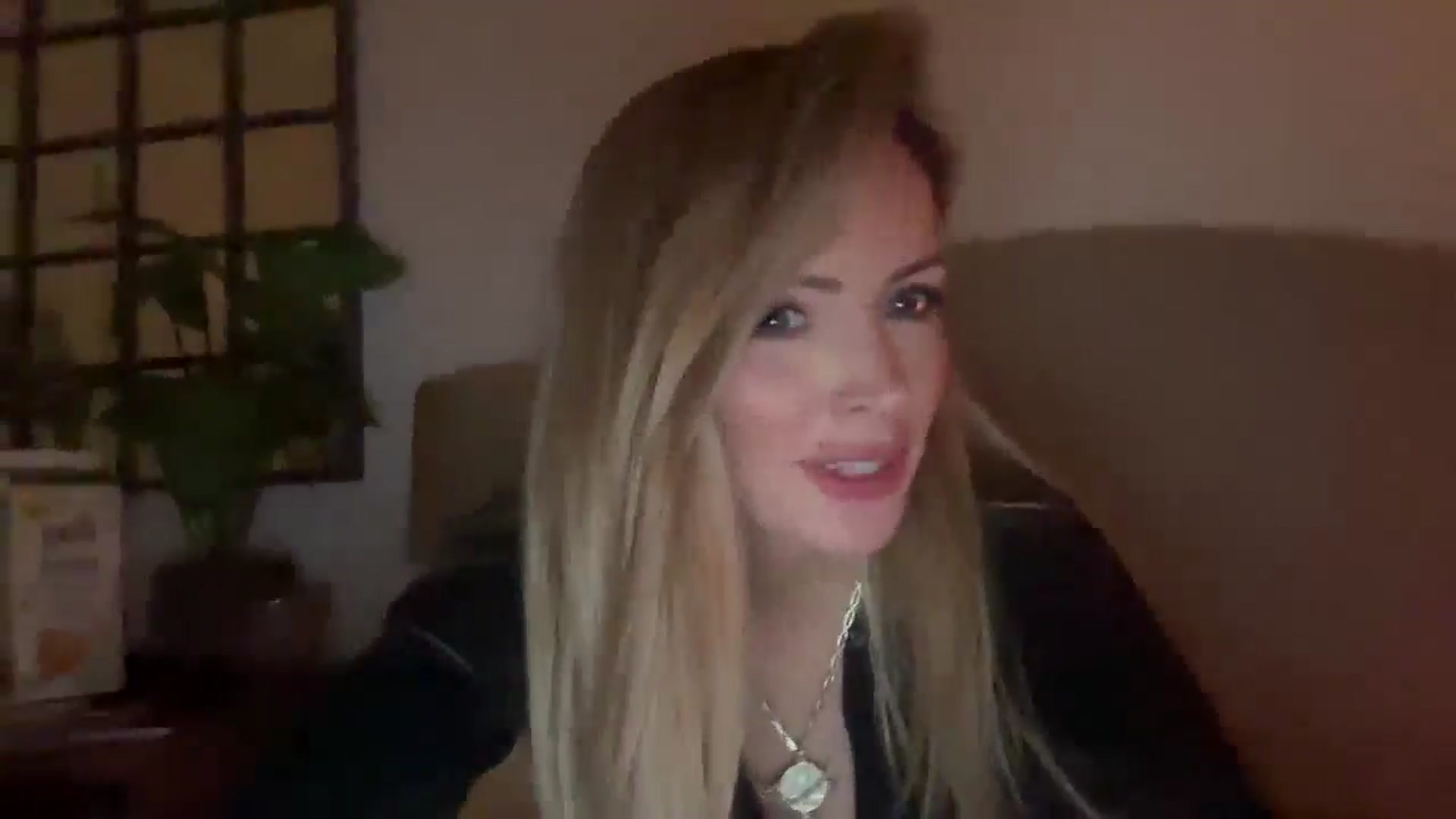 Gallery image thumbnail from Courtney's myfreecams stream on, 11/26/2025, 24:02 image 7 of 20