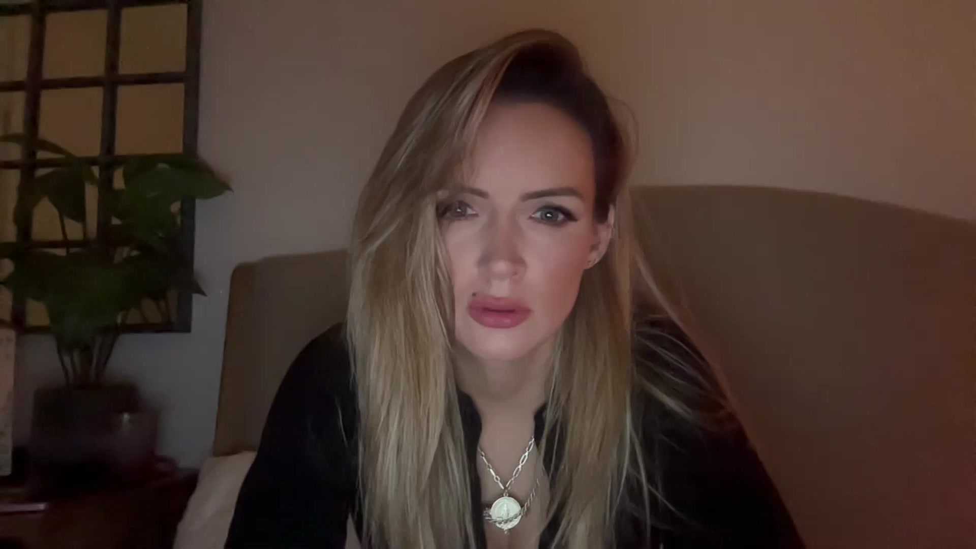 Gallery image thumbnail from Courtney's myfreecams stream on, 11/26/2025, 24:02 image 6 of 20