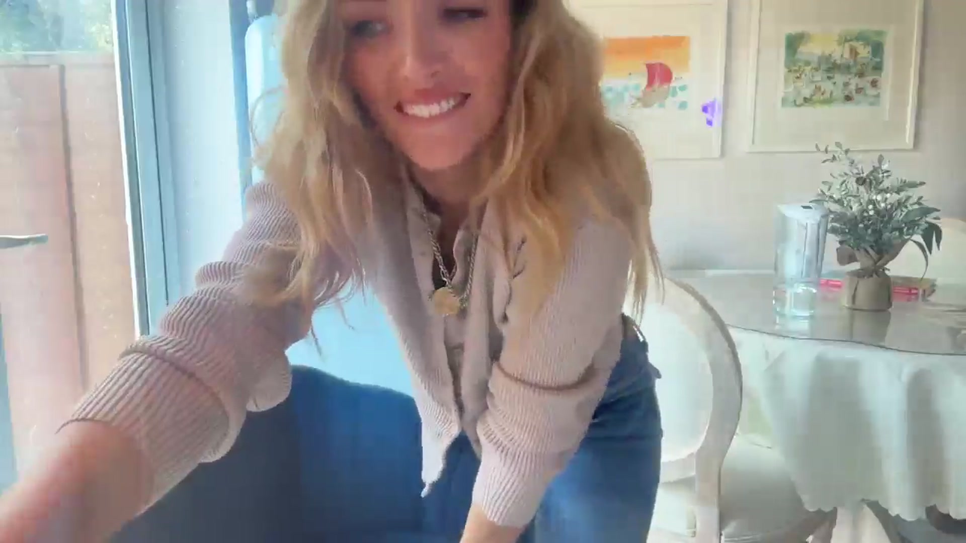Gallery image thumbnail from Courtney's myfreecams stream on, 11/28/2025, 14:03 image 3 of 20