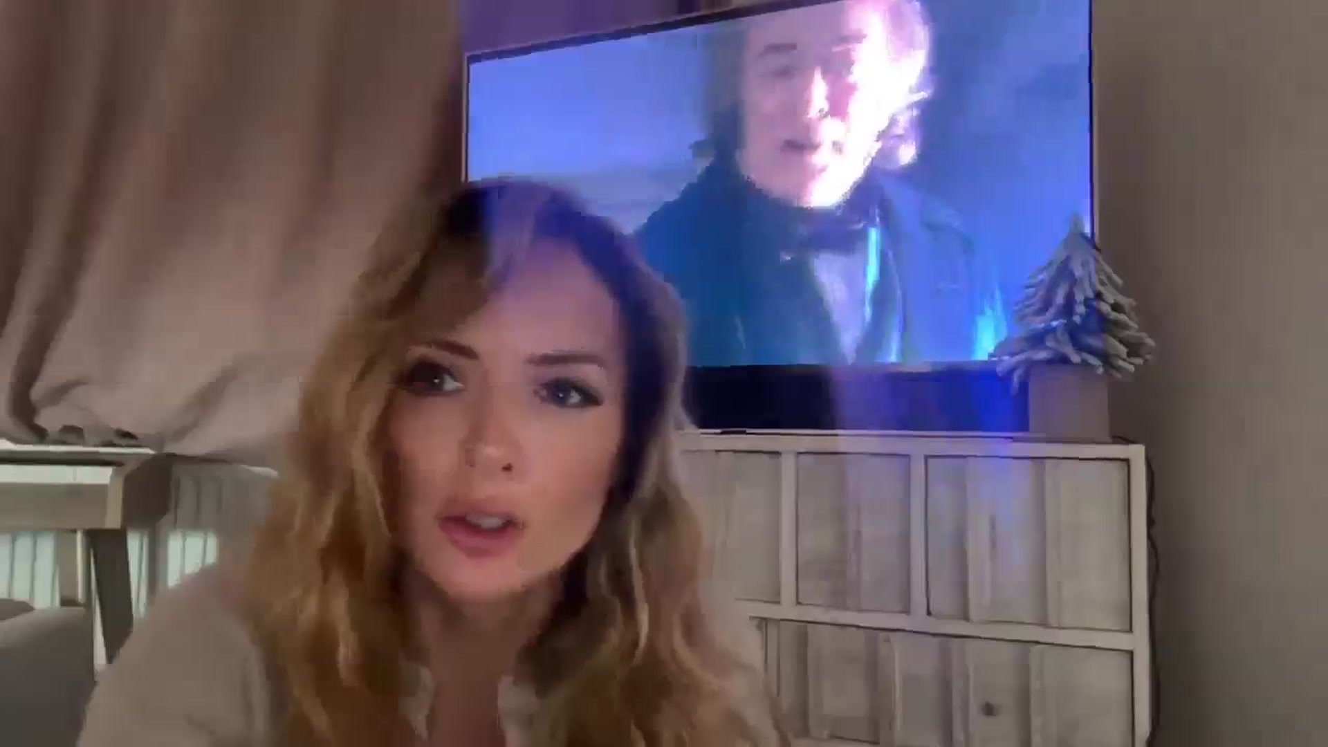 Gallery image thumbnail from Courtney's myfreecams stream on, 11/28/2025, 14:03 image 15 of 20
