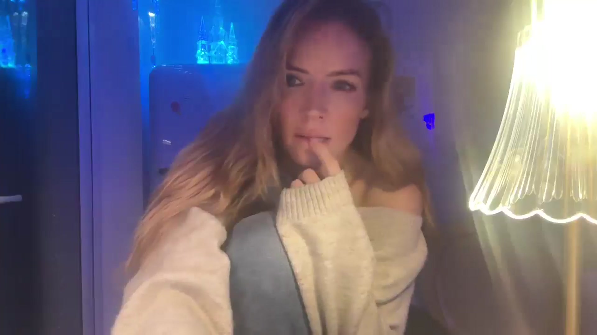 Gallery image thumbnail from Courtney's myfreecams stream on, 11/29/2025, 17:33 image 15 of 20