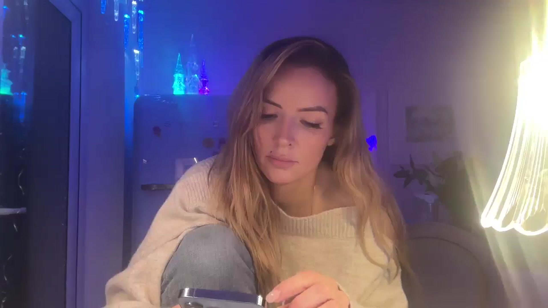Gallery image thumbnail from Courtney's myfreecams stream on, 11/29/2025, 17:33 image 4 of 20