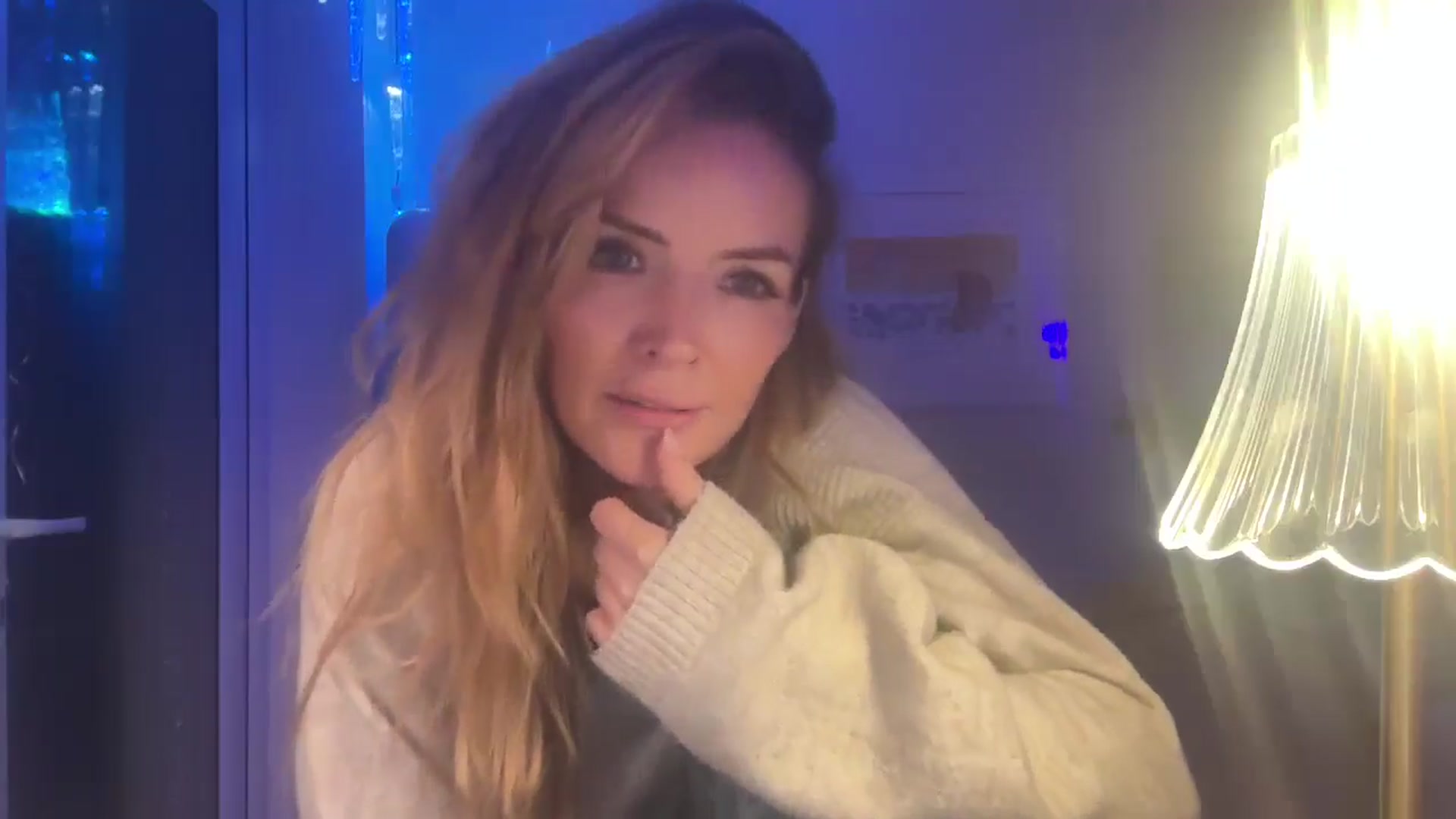 Gallery image thumbnail from Courtney's myfreecams stream on, 11/29/2025, 18:58 image 9 of 20