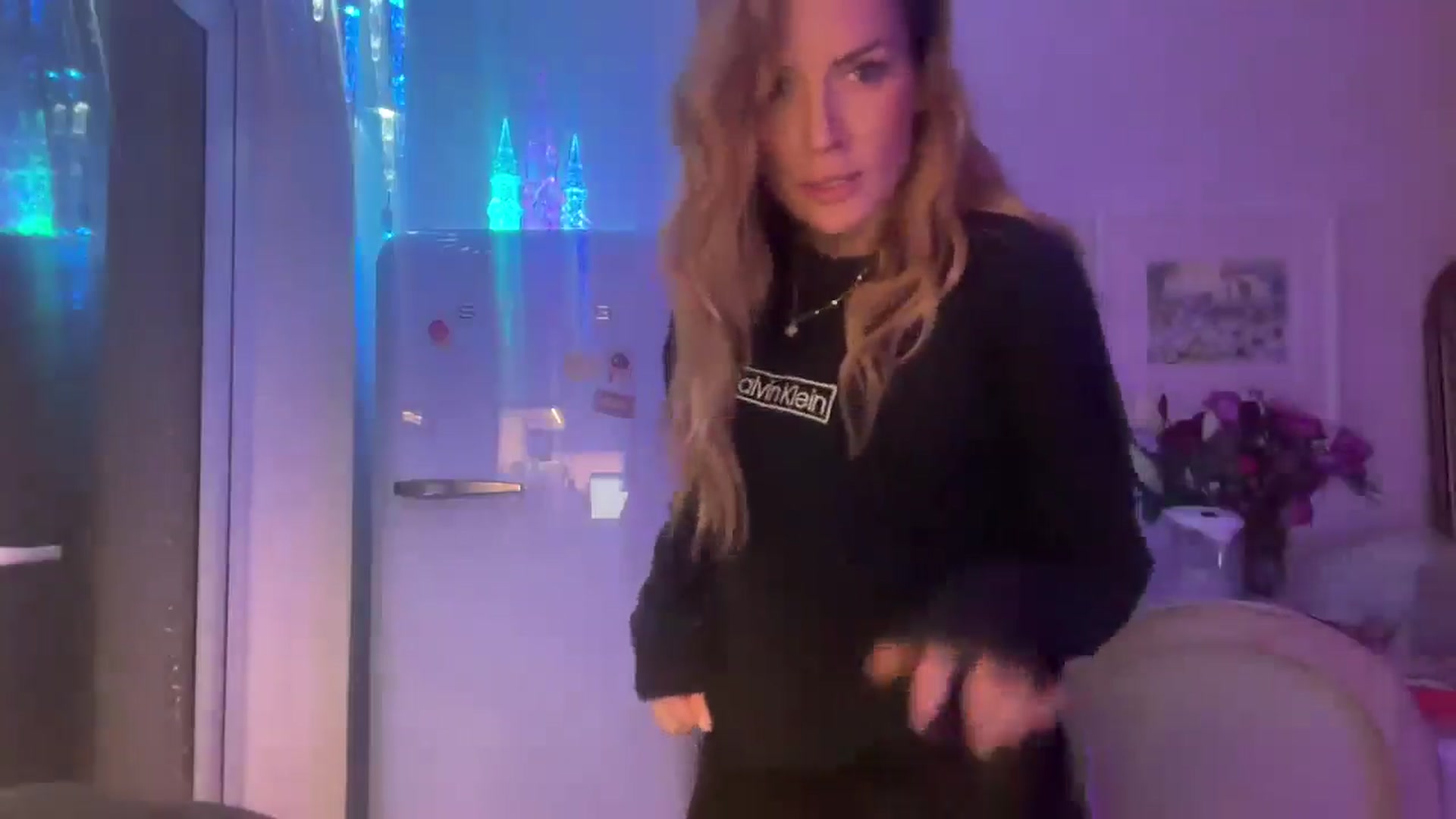 Gallery image thumbnail from Courtney's myfreecams stream on, 11/30/2025, 23:23 image 8 of 20
