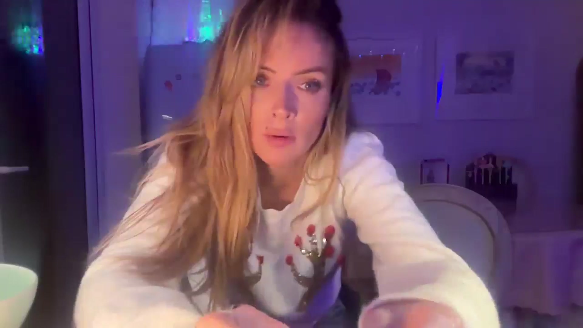 Gallery image thumbnail from Courtney's myfreecams stream on, 12/08/2025, 18:15 image 17 of 20