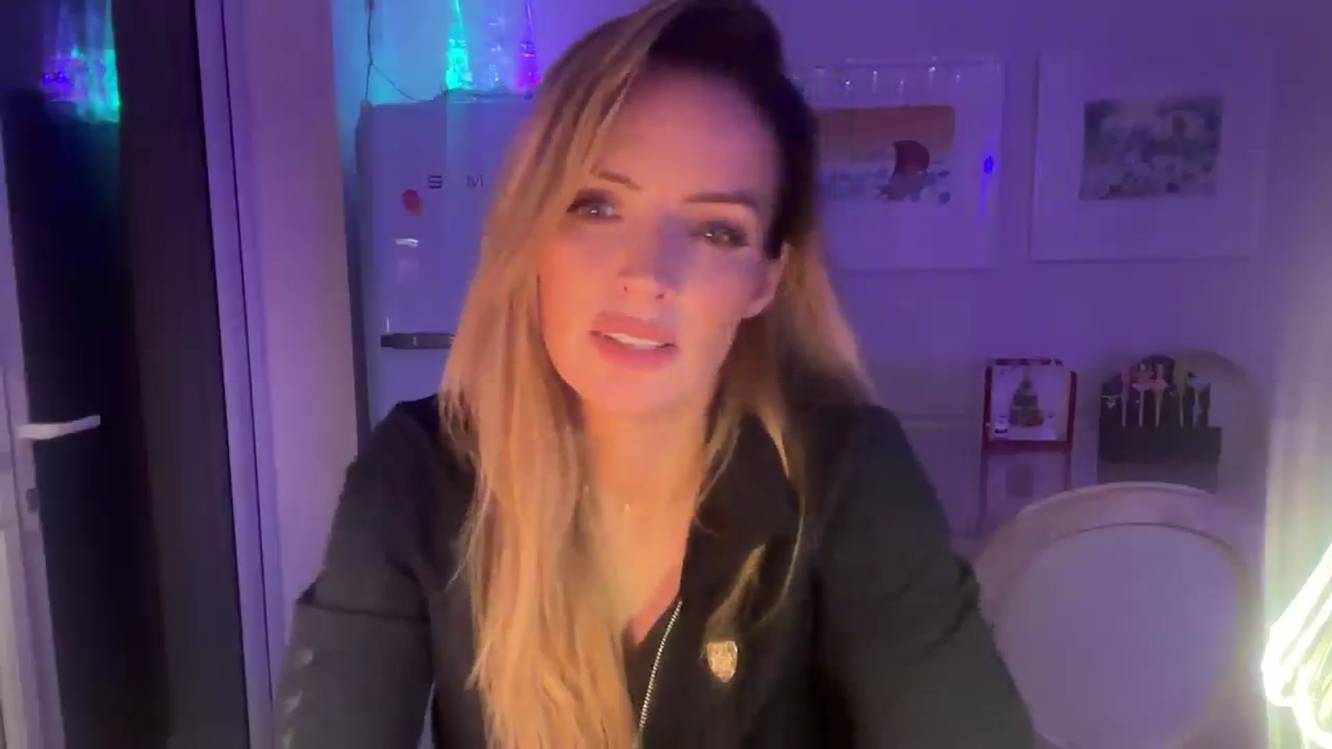 Gallery image thumbnail from Courtney's myfreecams stream on, 12/08/2025, 21:24 image 7 of 20