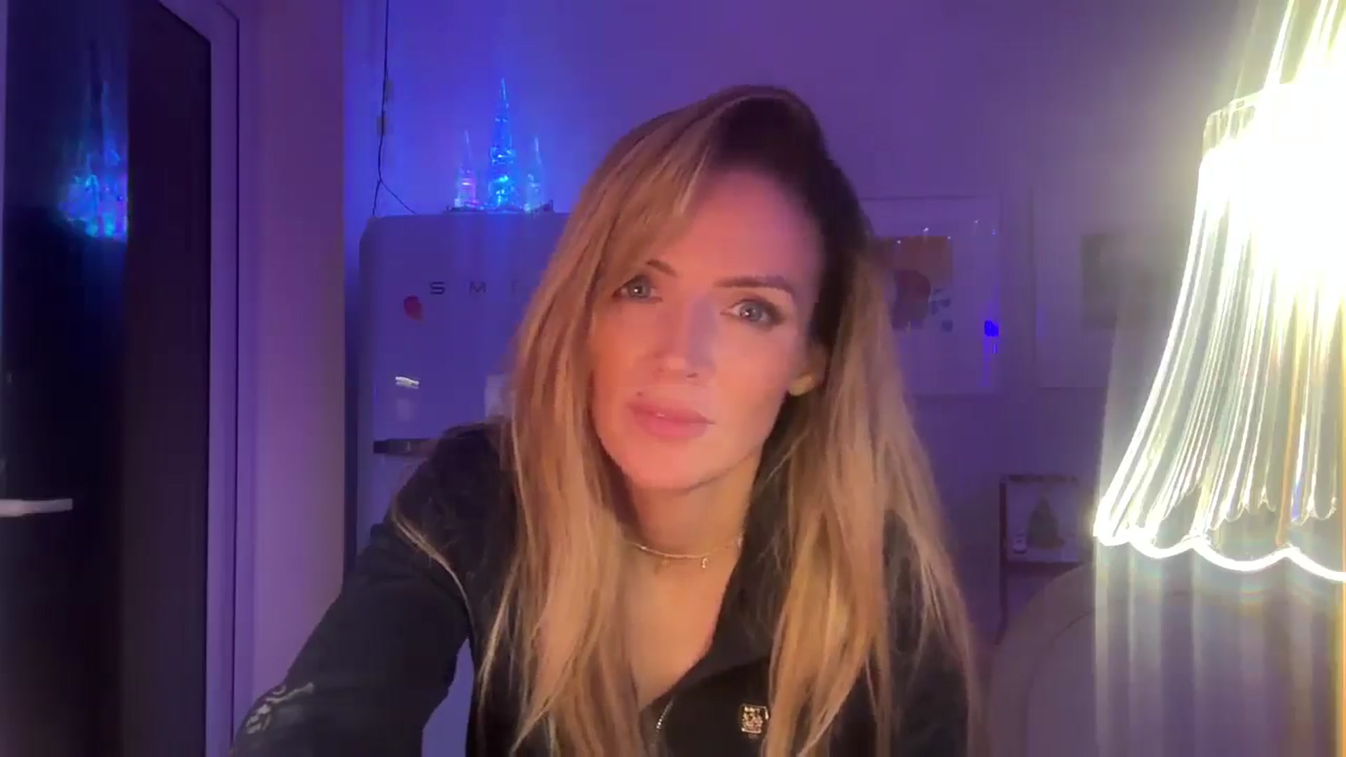 Gallery image thumbnail from Courtney's myfreecams stream on, 12/08/2025, 21:49 image 2 of 20