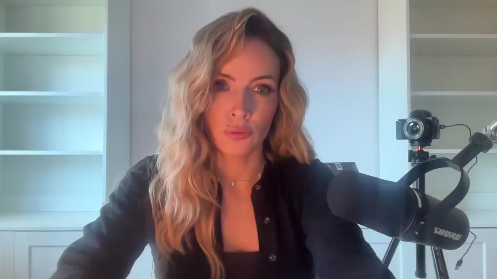 Gallery image thumbnail from Courtney's myfreecams stream on, 12/10/2025, 15:02 image 4 of 20