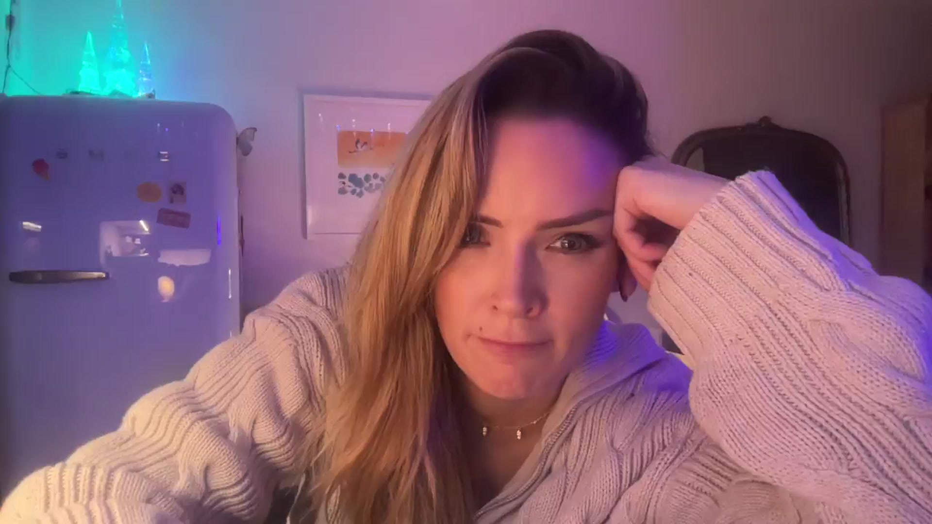 Gallery image thumbnail from Courtney's myfreecams stream on, 12/13/2025, 18:30 image 18 of 20