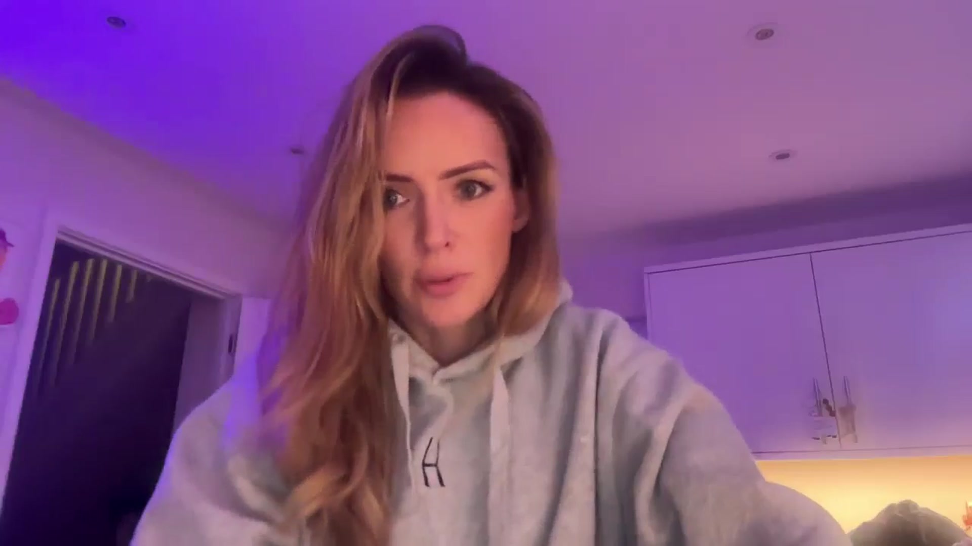 Gallery image thumbnail from Courtney's myfreecams stream on, 12/13/2025, 18:30 image 4 of 20