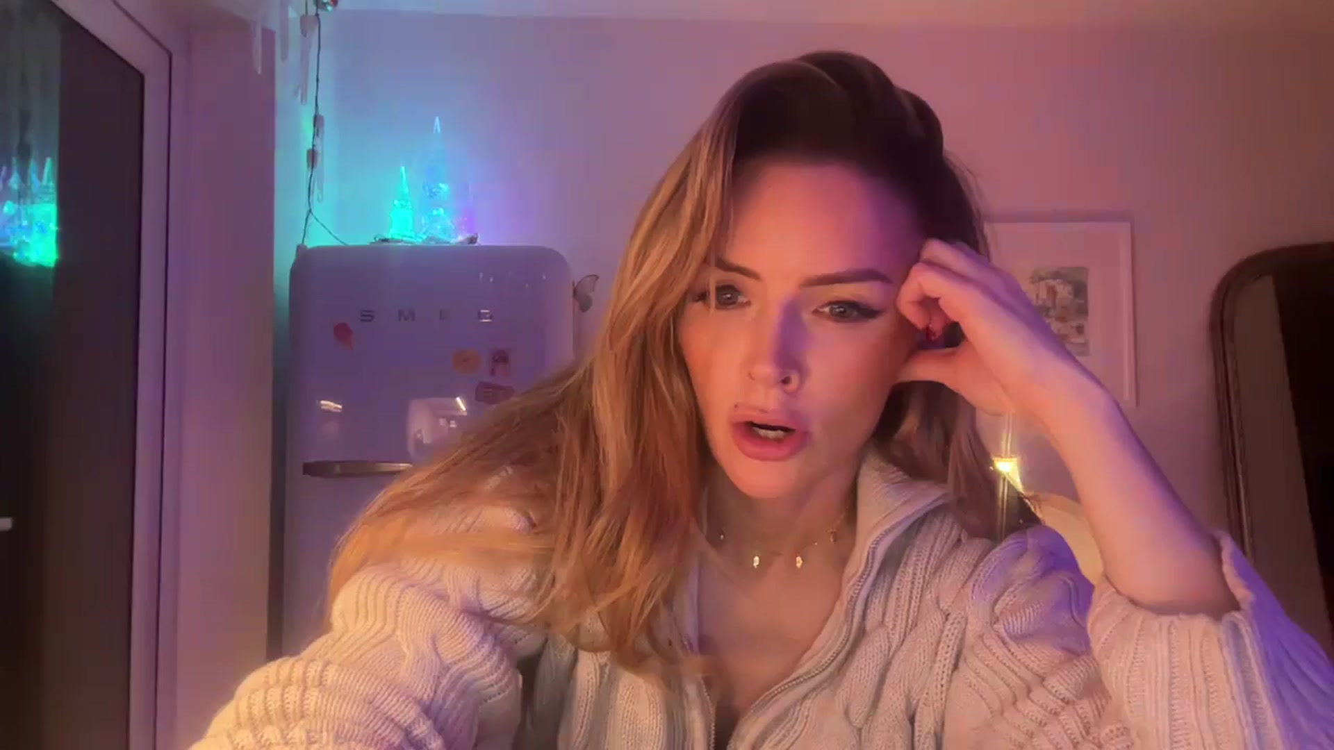 Gallery image thumbnail from Courtney's myfreecams stream on, 12/13/2025, 18:30 image 11 of 20