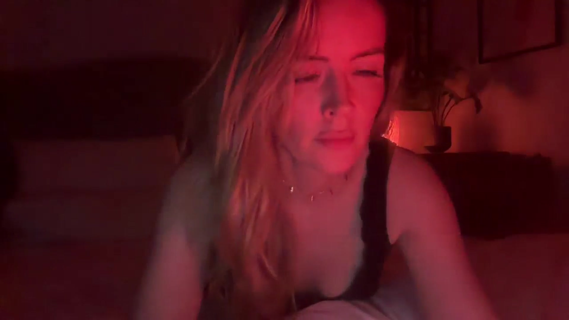 Gallery image thumbnail from Courtney's myfreecams stream on, 12/13/2025, 22:53 image 8 of 20