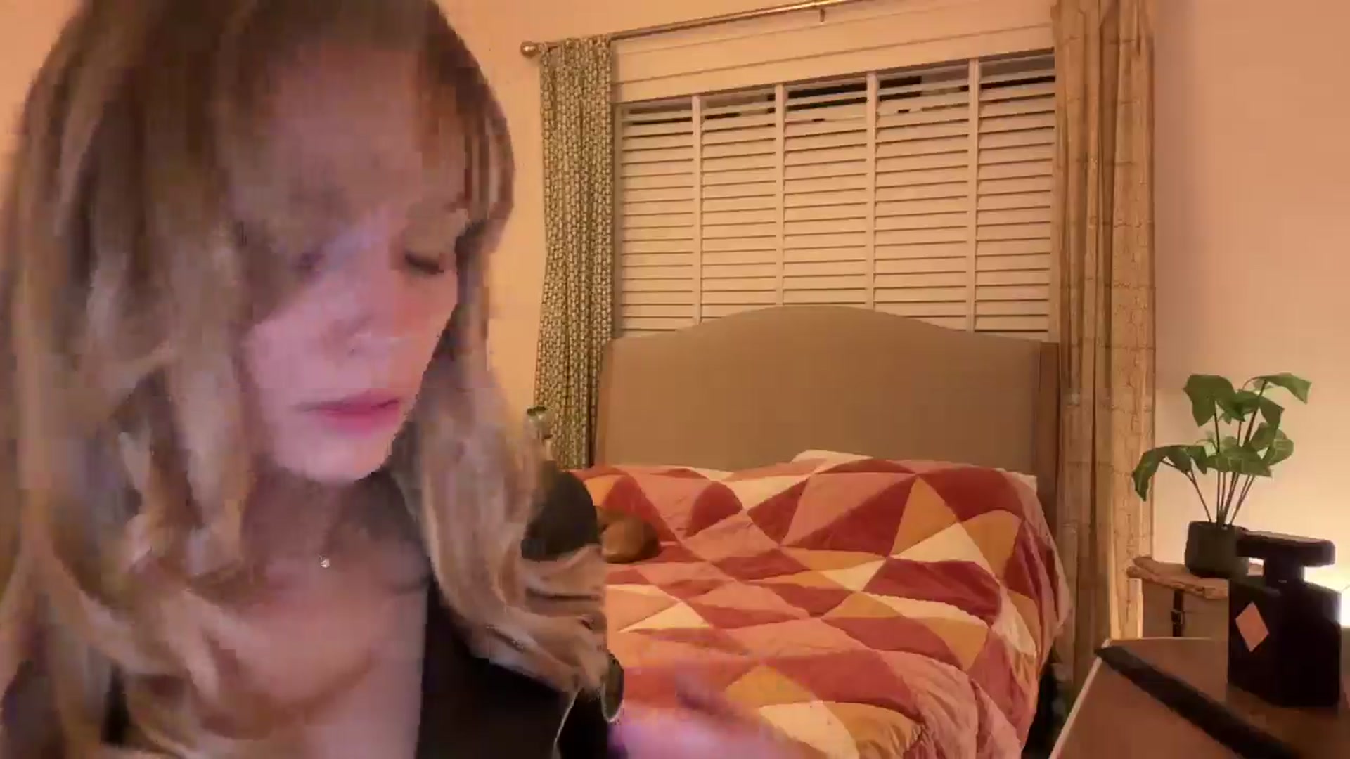 Gallery image thumbnail from Courtney's myfreecams stream on, 02/09/2026, 18:17 image 15 of 20
