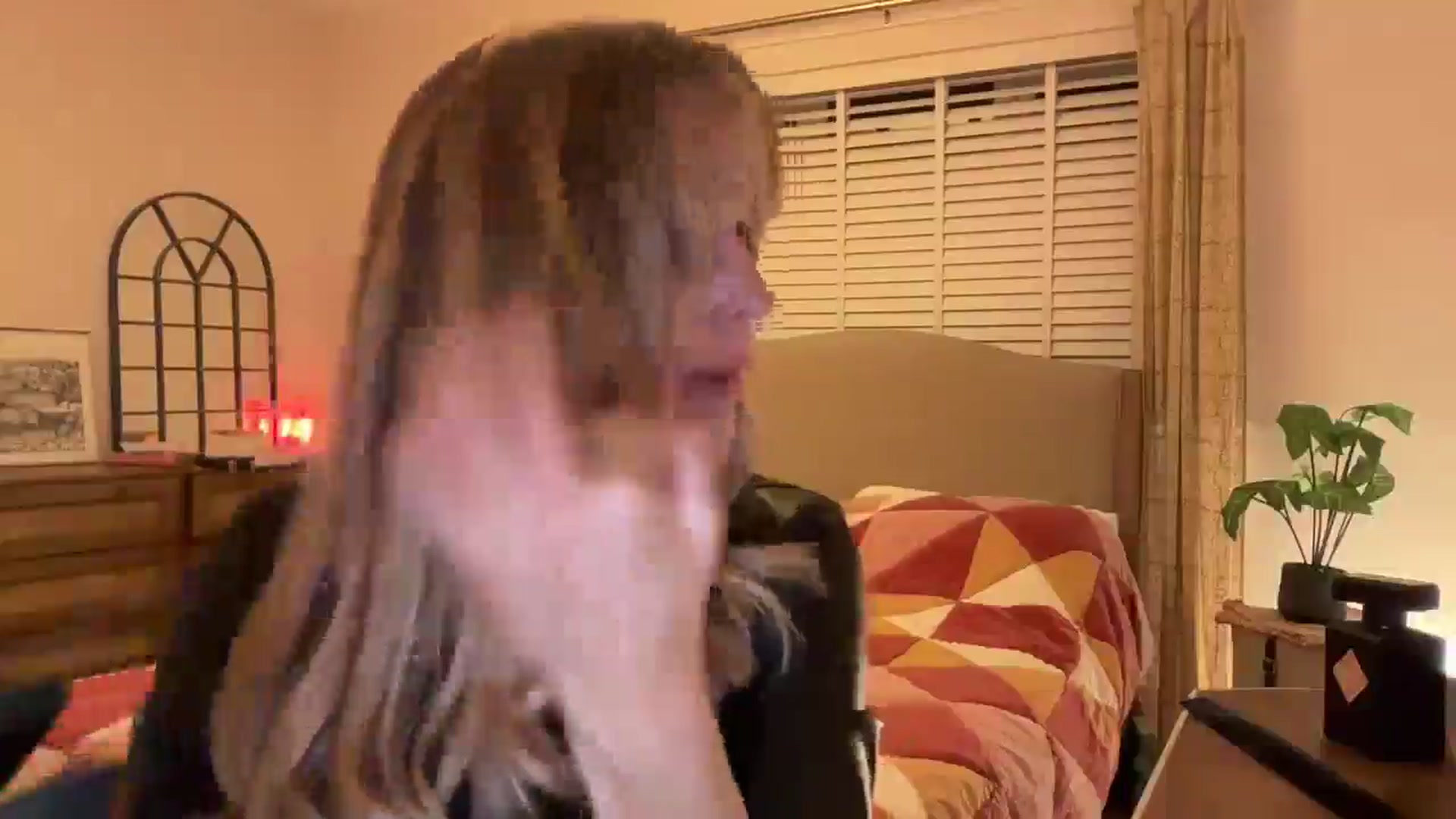 Gallery image thumbnail from Courtney's myfreecams stream on, 02/09/2026, 18:17 image 14 of 20