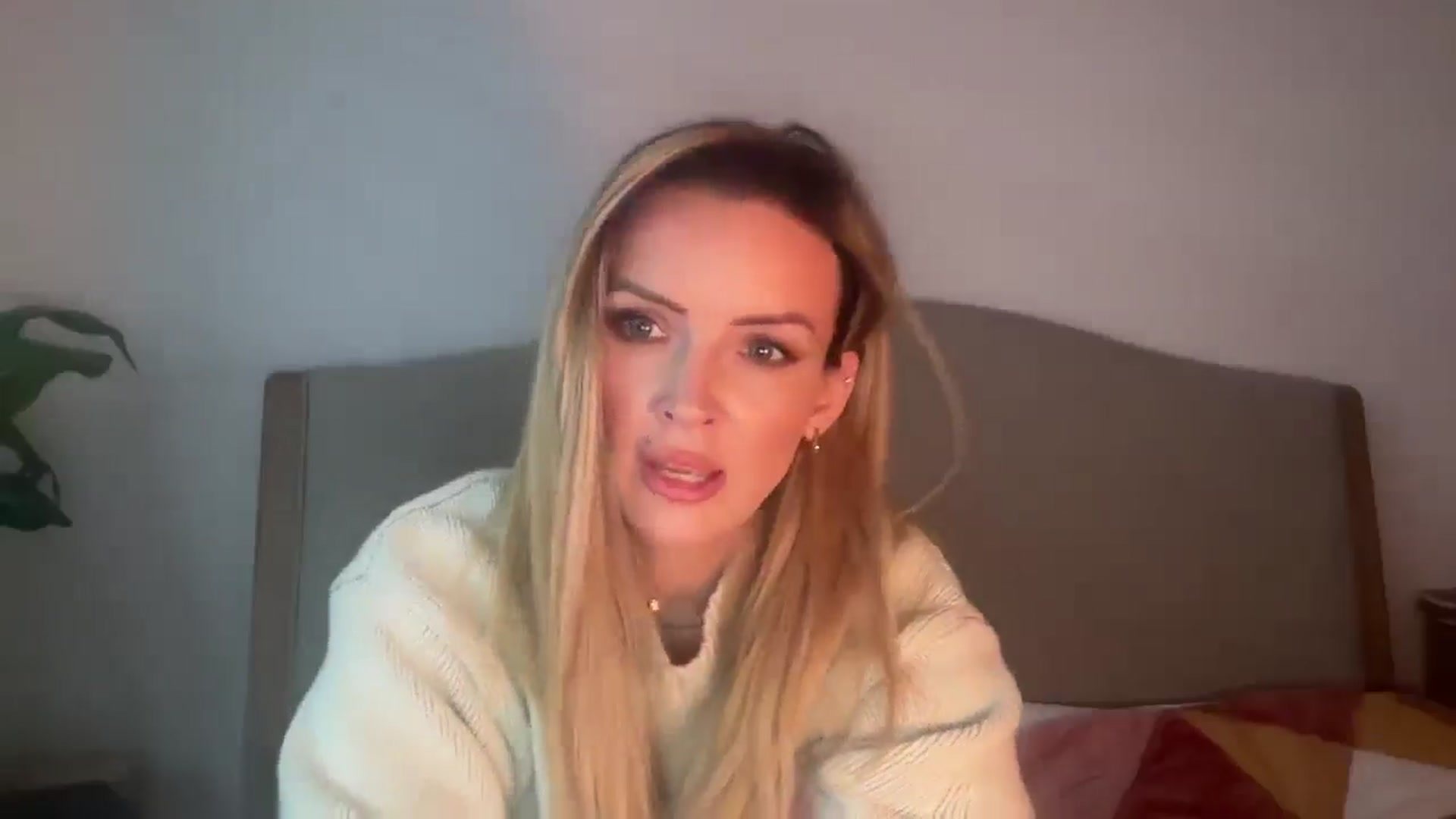 Gallery image thumbnail from Courtney's myfreecams stream on, 02/15/2026, 13:17 image 3 of 20