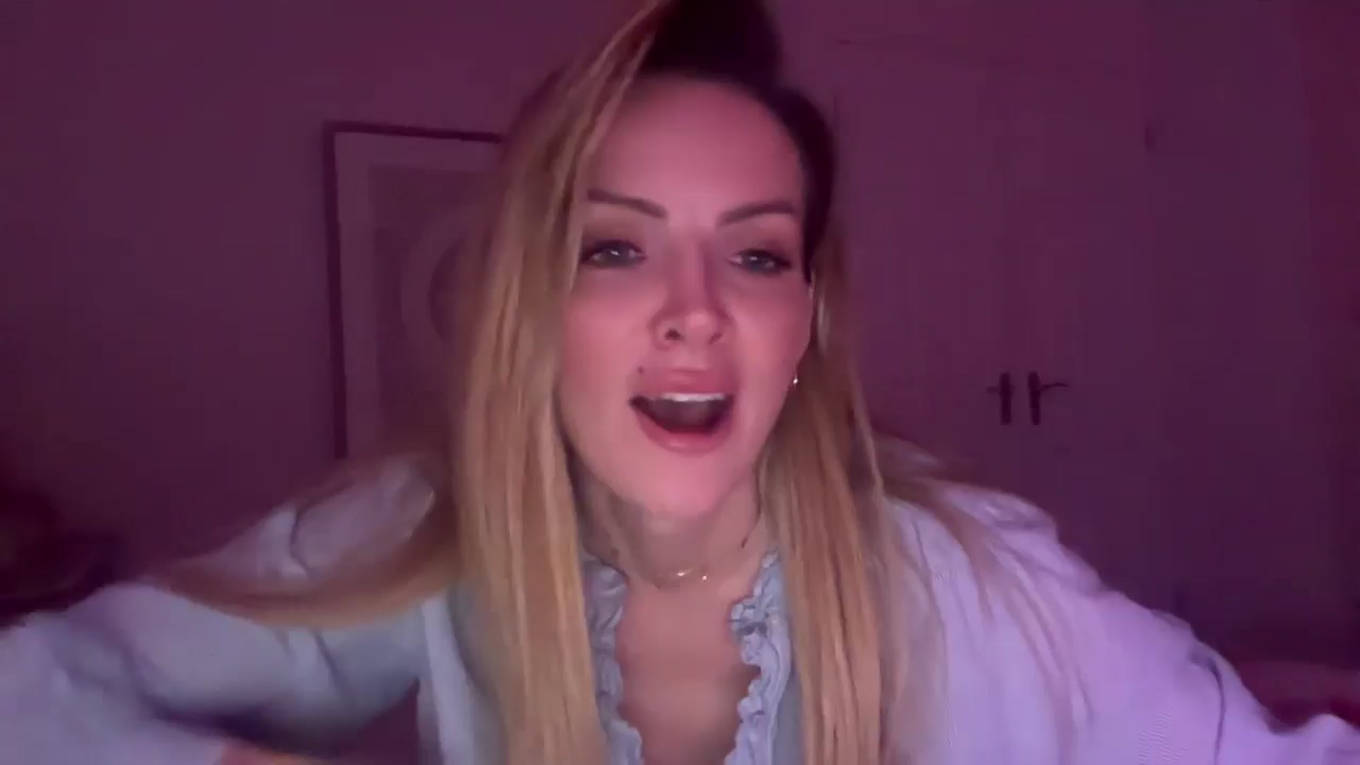 Gallery image thumbnail from Courtney's myfreecams stream on, 02/16/2026, 01:26 image 1 of 20