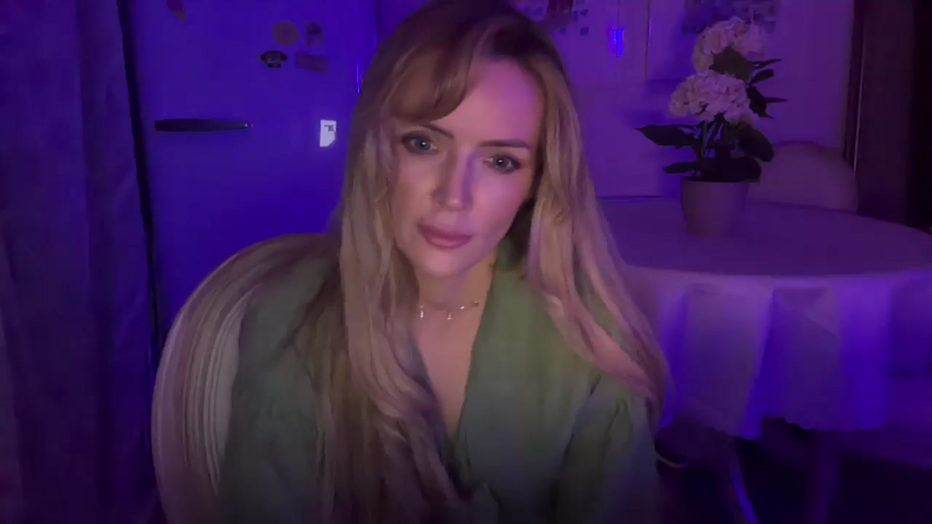 Gallery image thumbnail from Courtney's myfreecams stream on, 02/27/2026, 23:28 image 17 of 20
