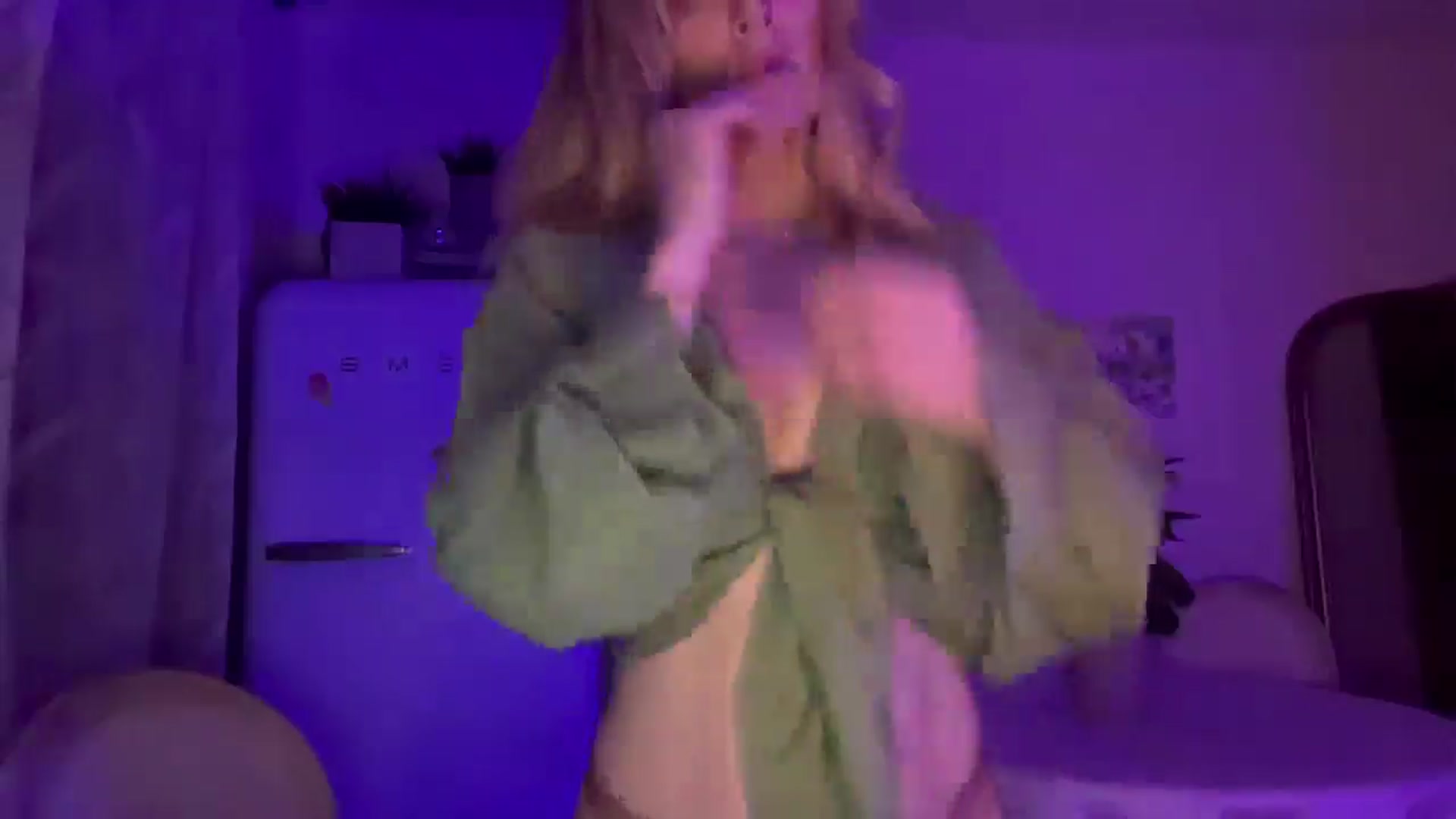 Gallery image thumbnail from Courtney's myfreecams stream on, 02/27/2026, 23:28 image 18 of 20
