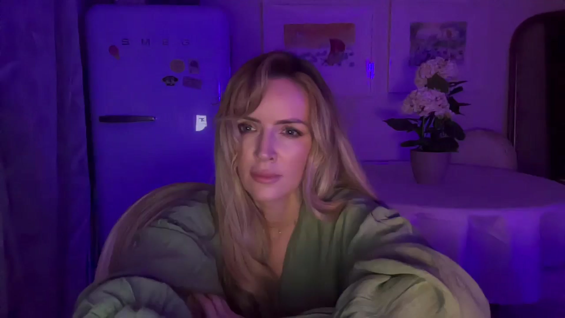 Gallery image thumbnail from Courtney's myfreecams stream on, 02/27/2026, 23:28 image 16 of 20