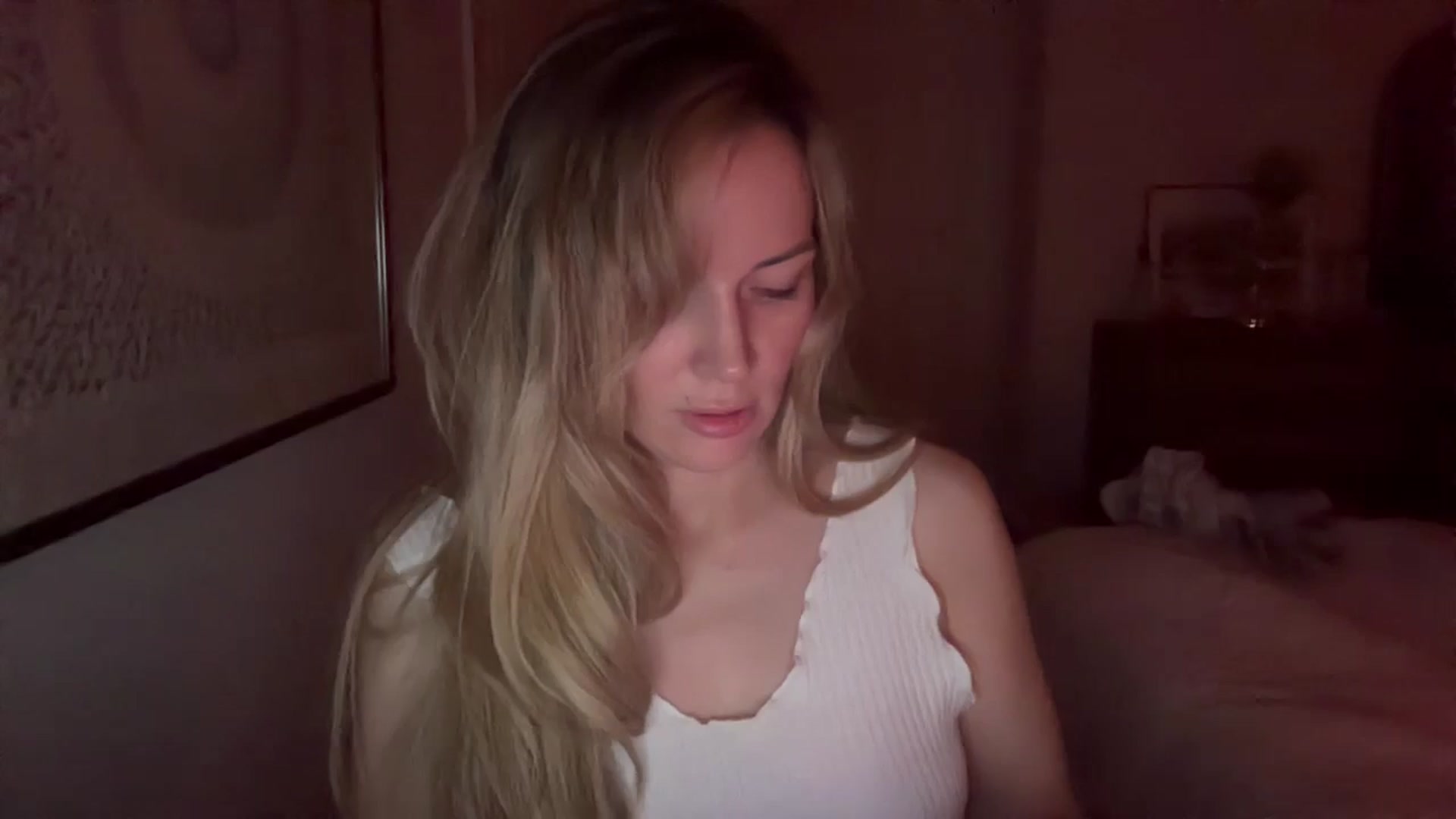 Gallery image thumbnail from Courtney's myfreecams stream on, 04/01/2026, 22:56 image 17 of 20