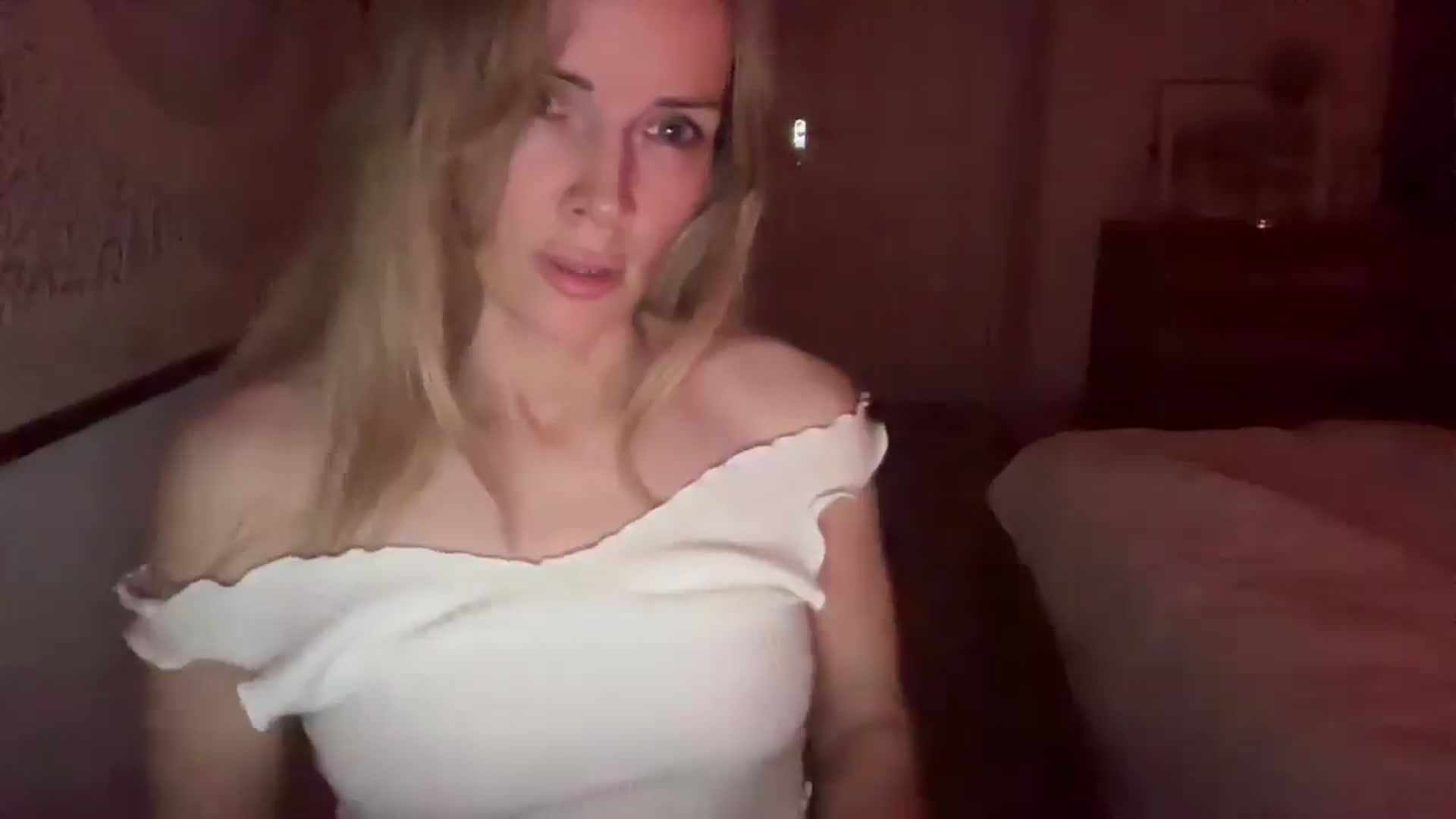 Gallery image thumbnail from Courtney's myfreecams stream on, 04/01/2026, 22:56 image 20 of 20