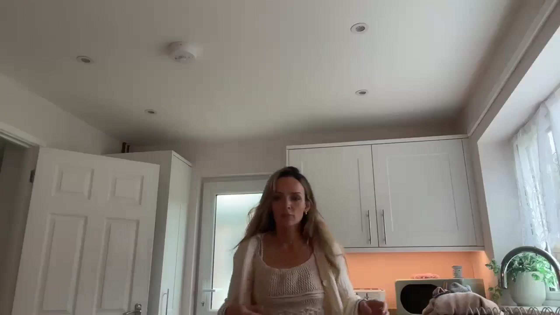 Gallery image thumbnail from Courtney's myfreecams stream on, 04/14/2026, 16:23 image 15 of 20