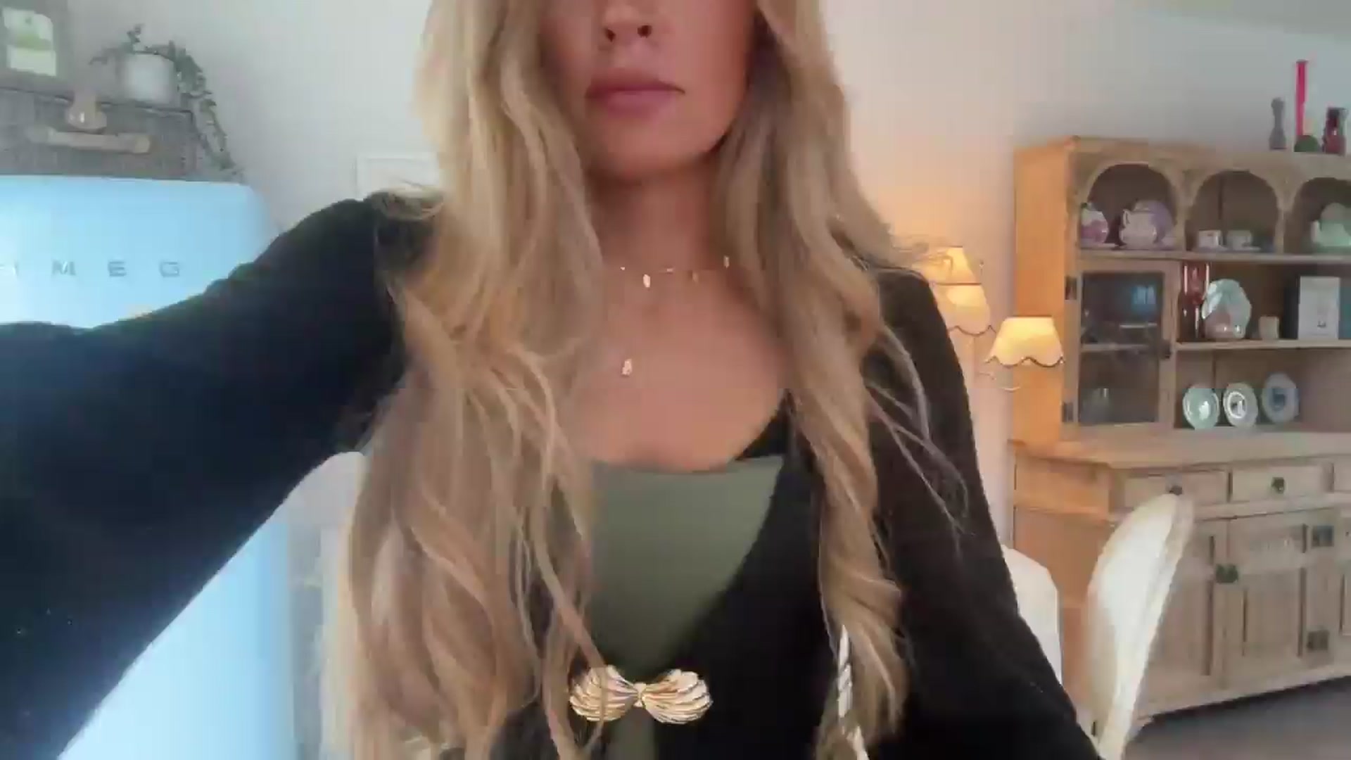 Gallery image thumbnail from Courtney's myfreecams stream on, 04/19/2026, 12:20 image 6 of 20