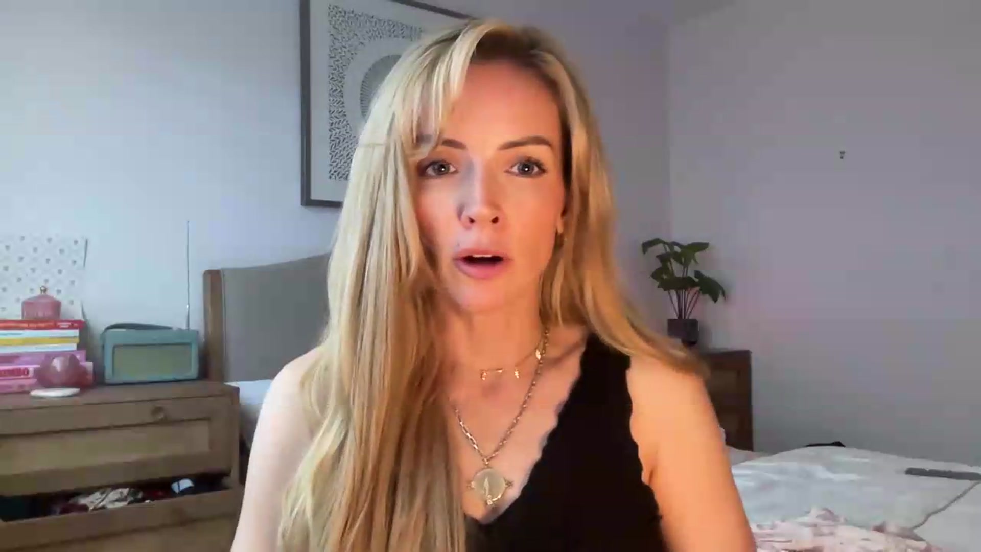 Gallery image thumbnail from Courtney's myfreecams stream on, 07/20/2026, 15:56 image 4 of 20