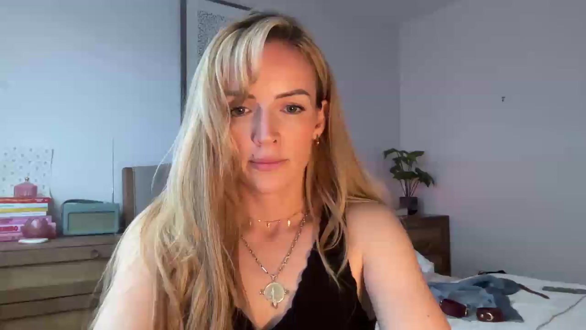 Gallery image thumbnail from Courtney's myfreecams stream on, 07/20/2026, 15:56 image 1 of 20