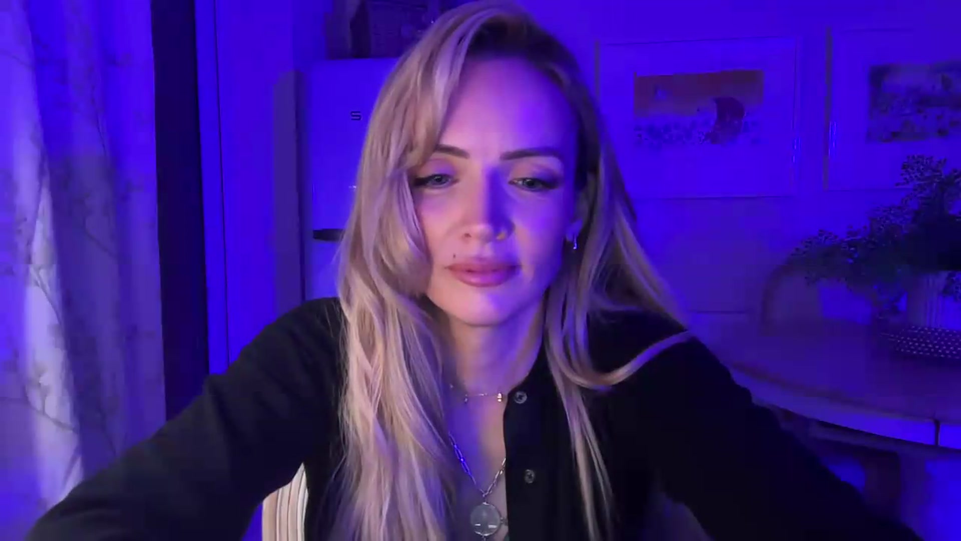 Gallery image thumbnail from Courtney's myfreecams stream on, 07/20/2026, 23:18 image 12 of 20