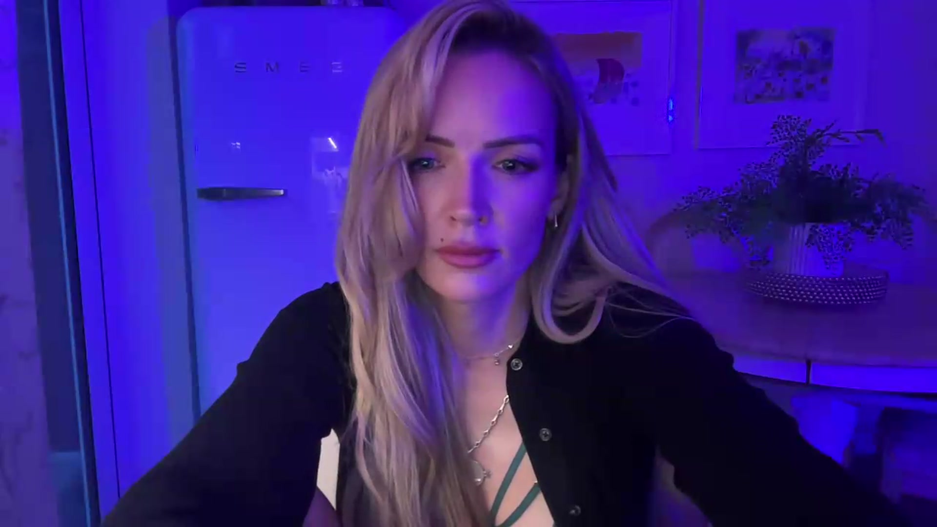 Gallery image thumbnail from Courtney's myfreecams stream on, 07/20/2026, 23:18 image 5 of 20