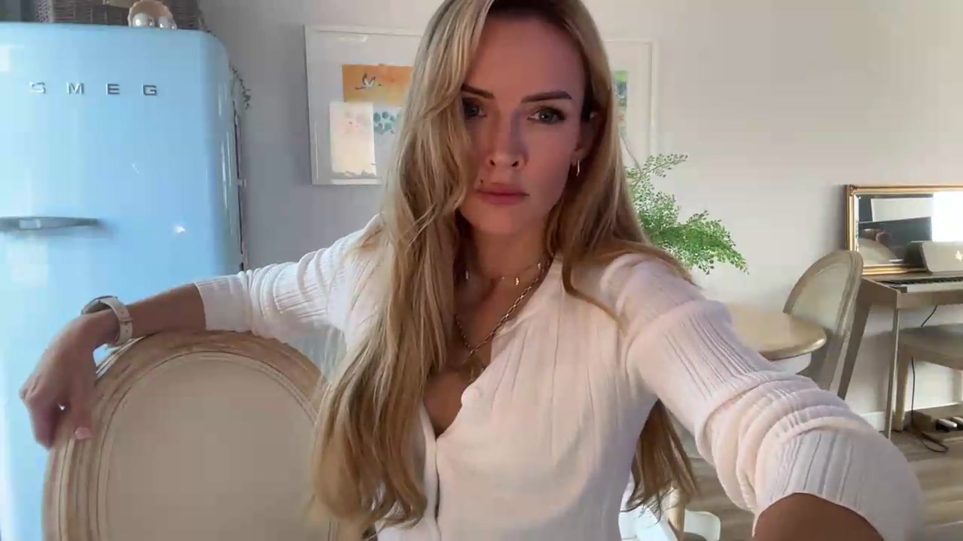 Gallery image thumbnail from Courtney's myfreecams stream on, 07/21/2026, 16:11 image 13 of 20