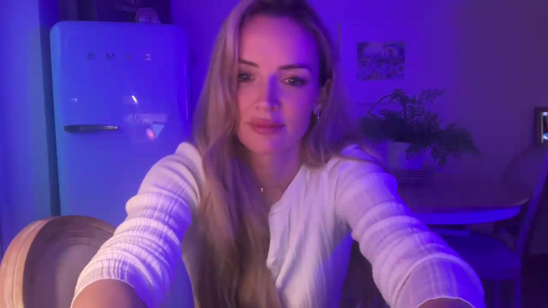 Gallery image thumbnail from Courtney's myfreecams stream on, 07/21/2026, 22:03 image 5 of 20