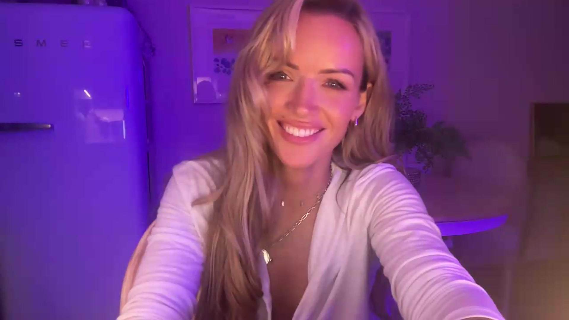 Gallery image thumbnail from Courtney's myfreecams stream on, 07/22/2026, 22:01 image 12 of 20