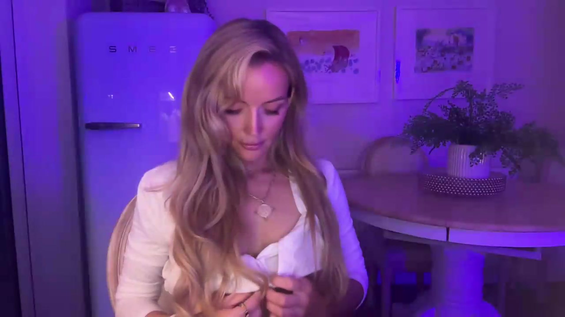 Gallery image thumbnail from Courtney's myfreecams stream on, 07/22/2026, 22:01 image 6 of 20
