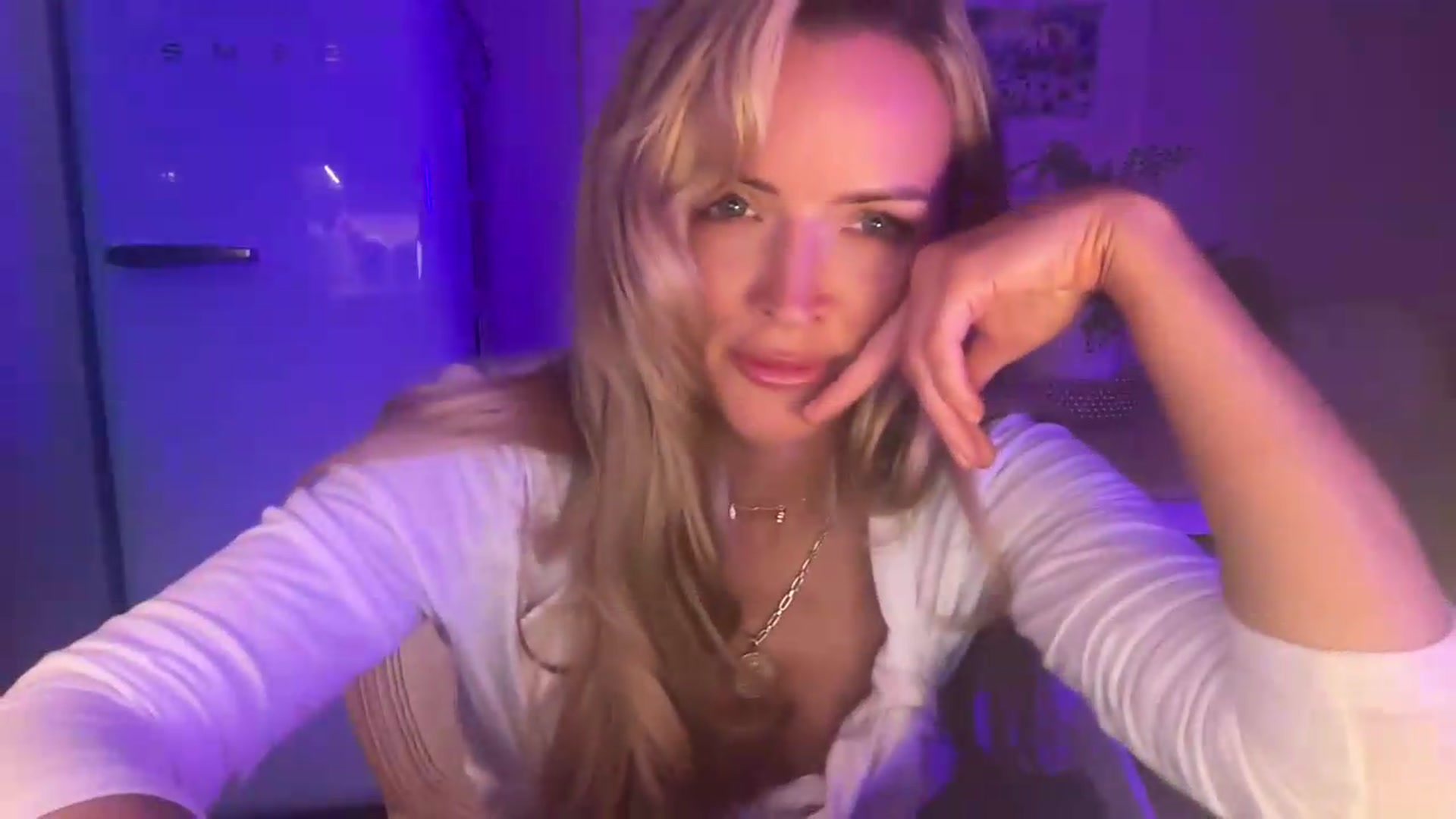 Gallery image thumbnail from Courtney's myfreecams stream on, 07/22/2026, 22:01 image 2 of 20
