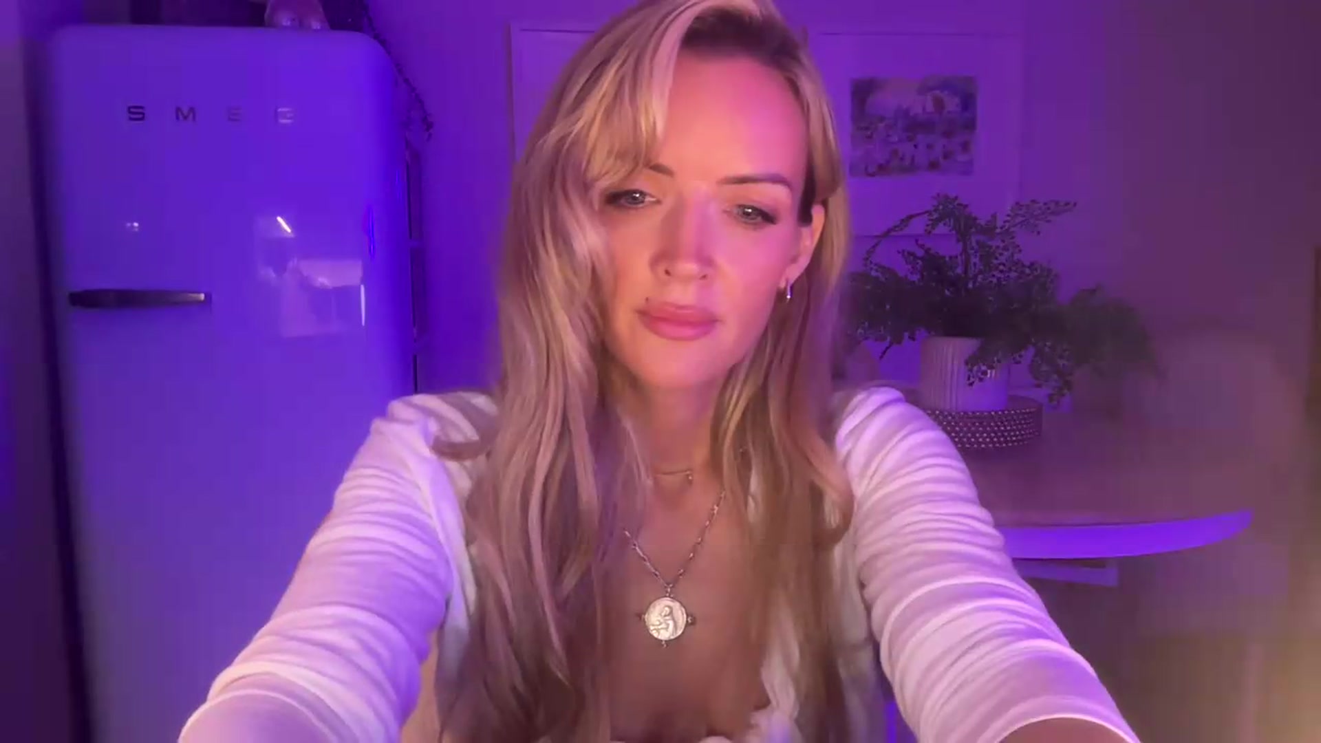 Gallery image thumbnail from Courtney's myfreecams stream on, 07/22/2026, 22:01 image 10 of 20