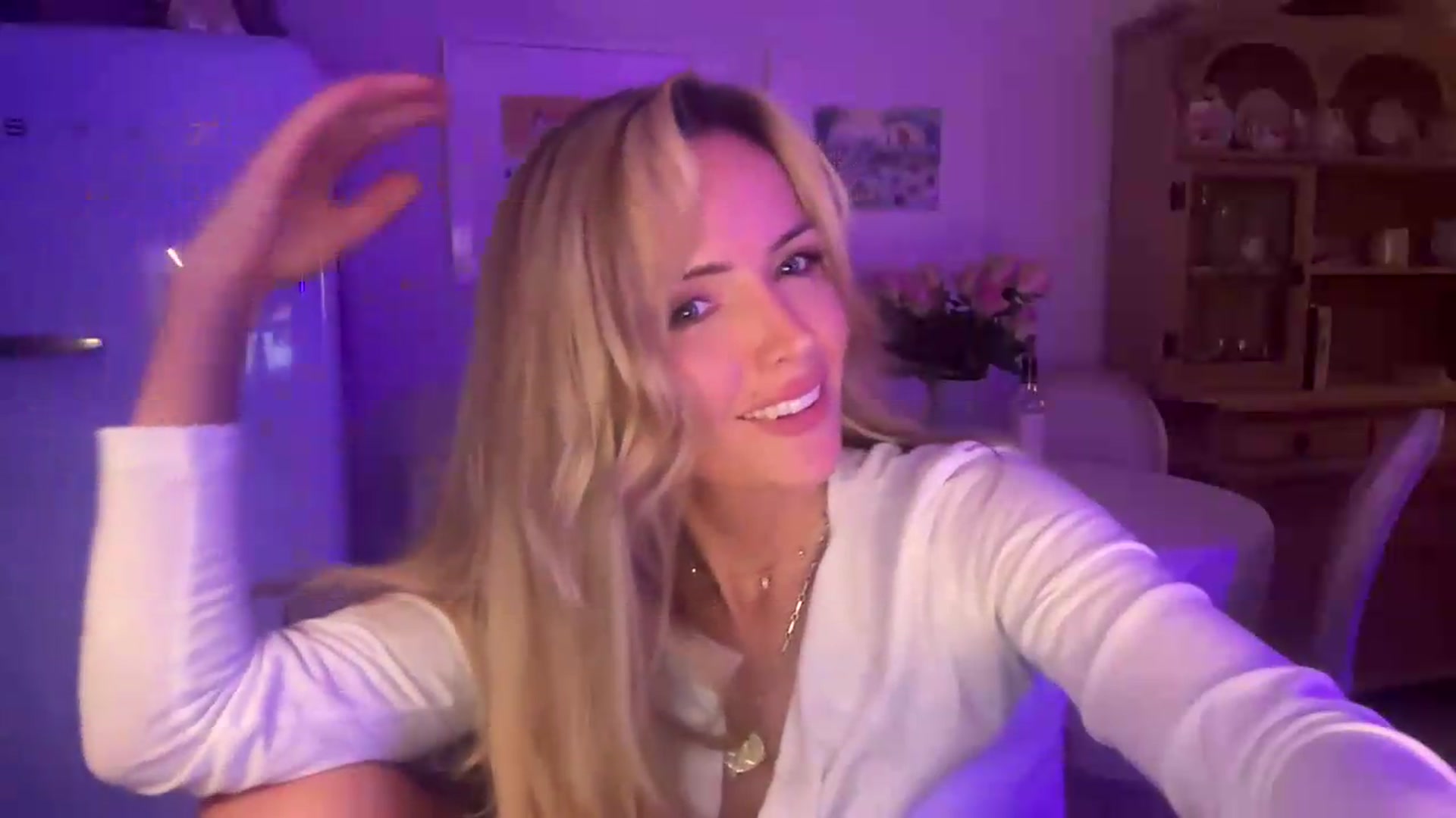 Gallery image thumbnail from Courtney's myfreecams stream on, 08/01/2026, 21:45 image 19 of 20
