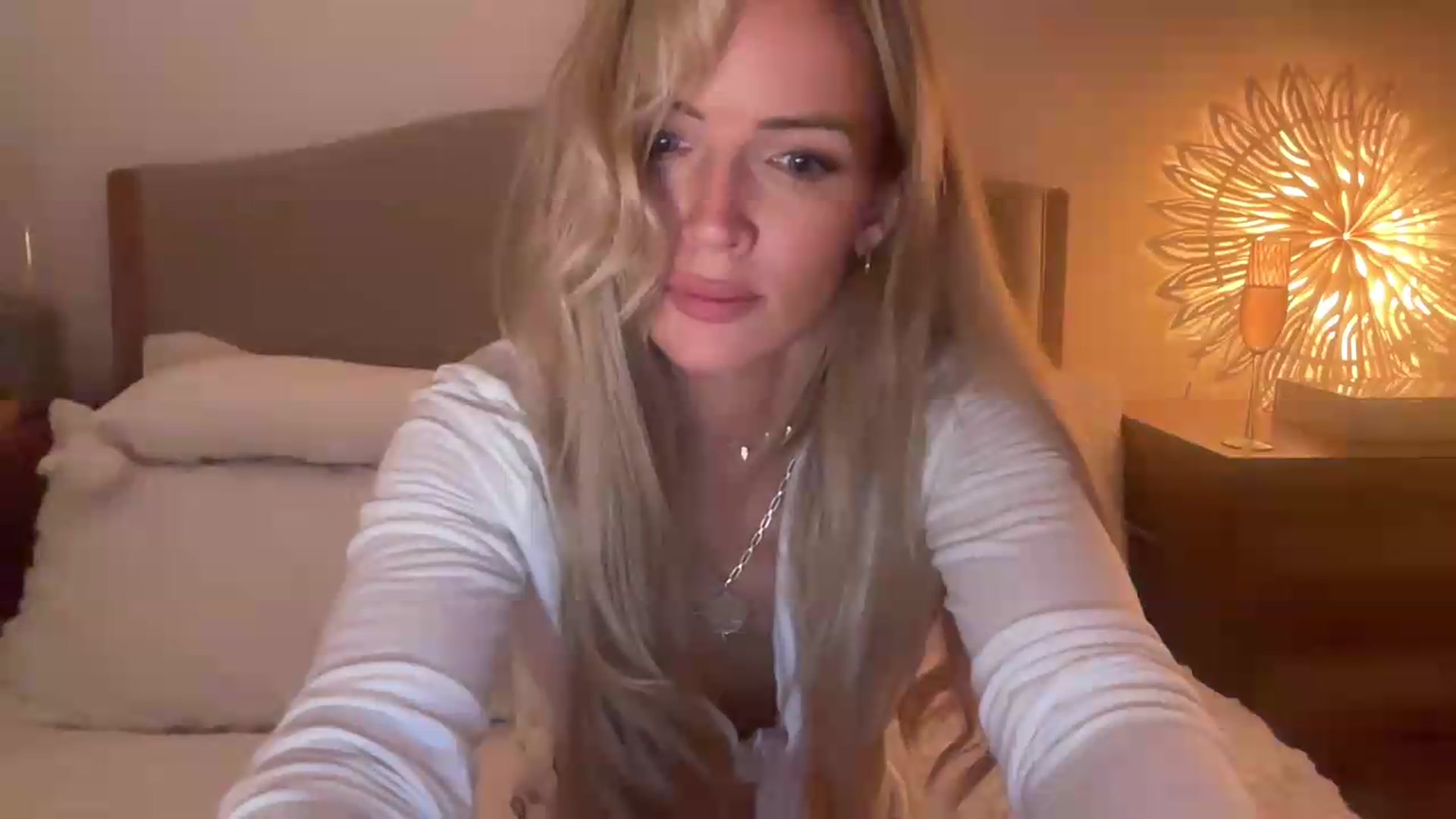 Gallery image thumbnail from Courtney's myfreecams stream on, 08/01/2026, 23:02 image 9 of 20
