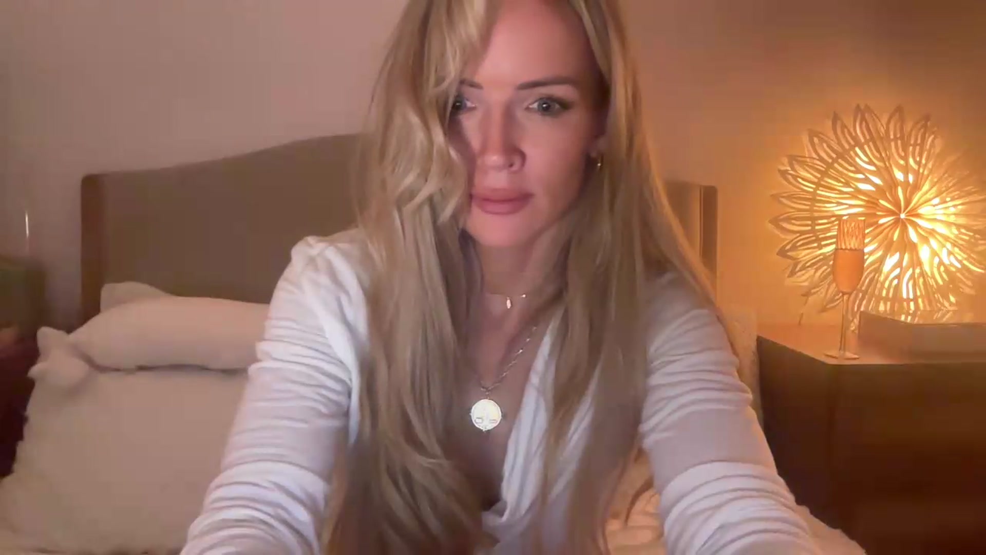 Gallery image thumbnail from Courtney's myfreecams stream on, 08/01/2026, 23:02 image 12 of 20