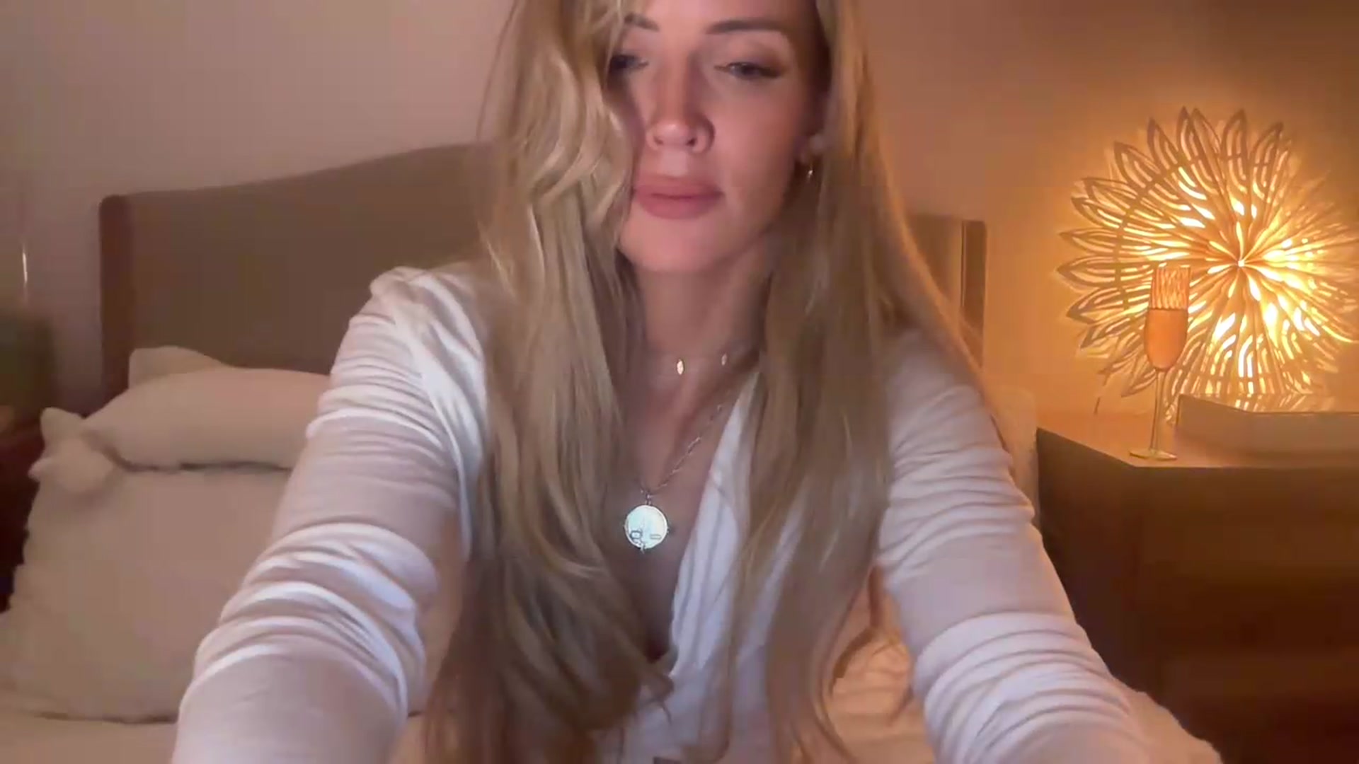 Gallery image thumbnail from Courtney's myfreecams stream on, 08/01/2026, 23:02 image 11 of 20