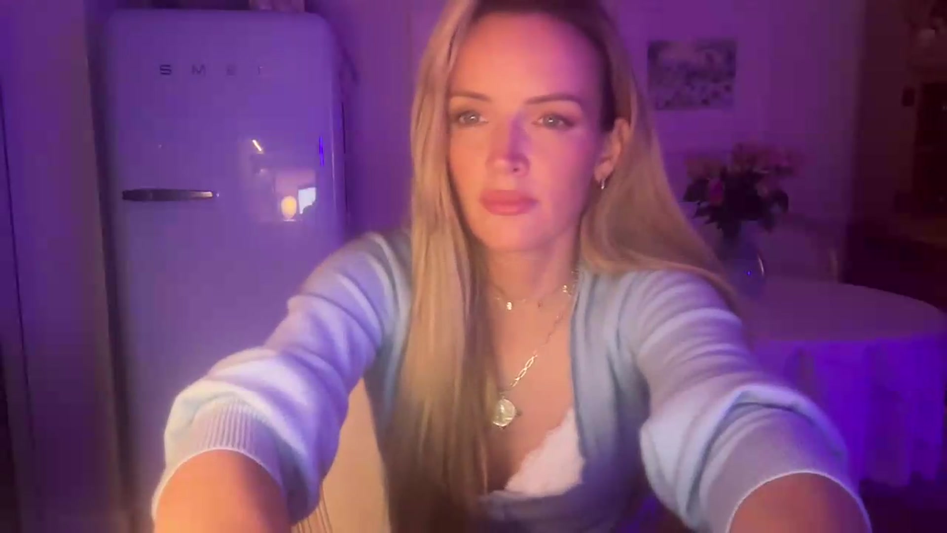 Gallery image thumbnail from Courtney's myfreecams stream on, 08/03/2026, 22:16 image 4 of 20