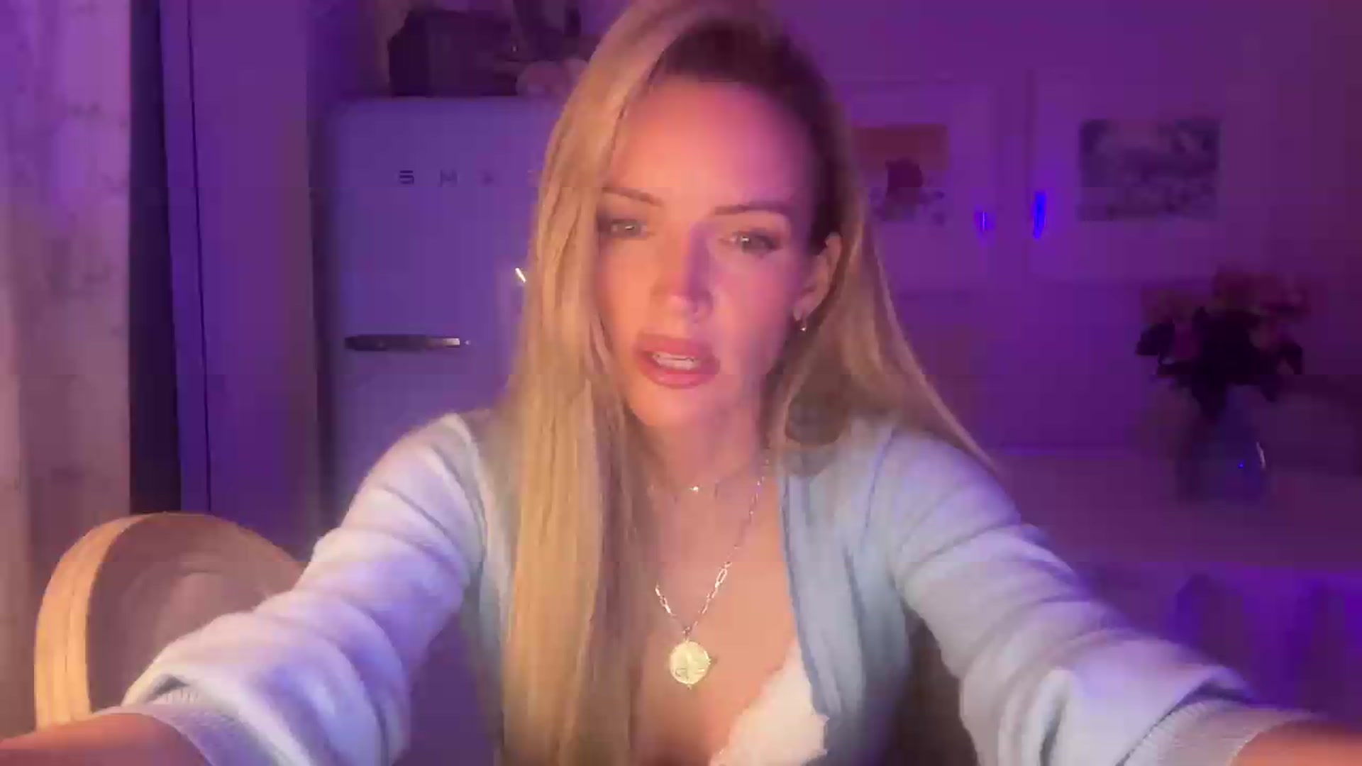 Gallery image thumbnail from Courtney's myfreecams stream on, 08/03/2026, 22:16 image 5 of 20